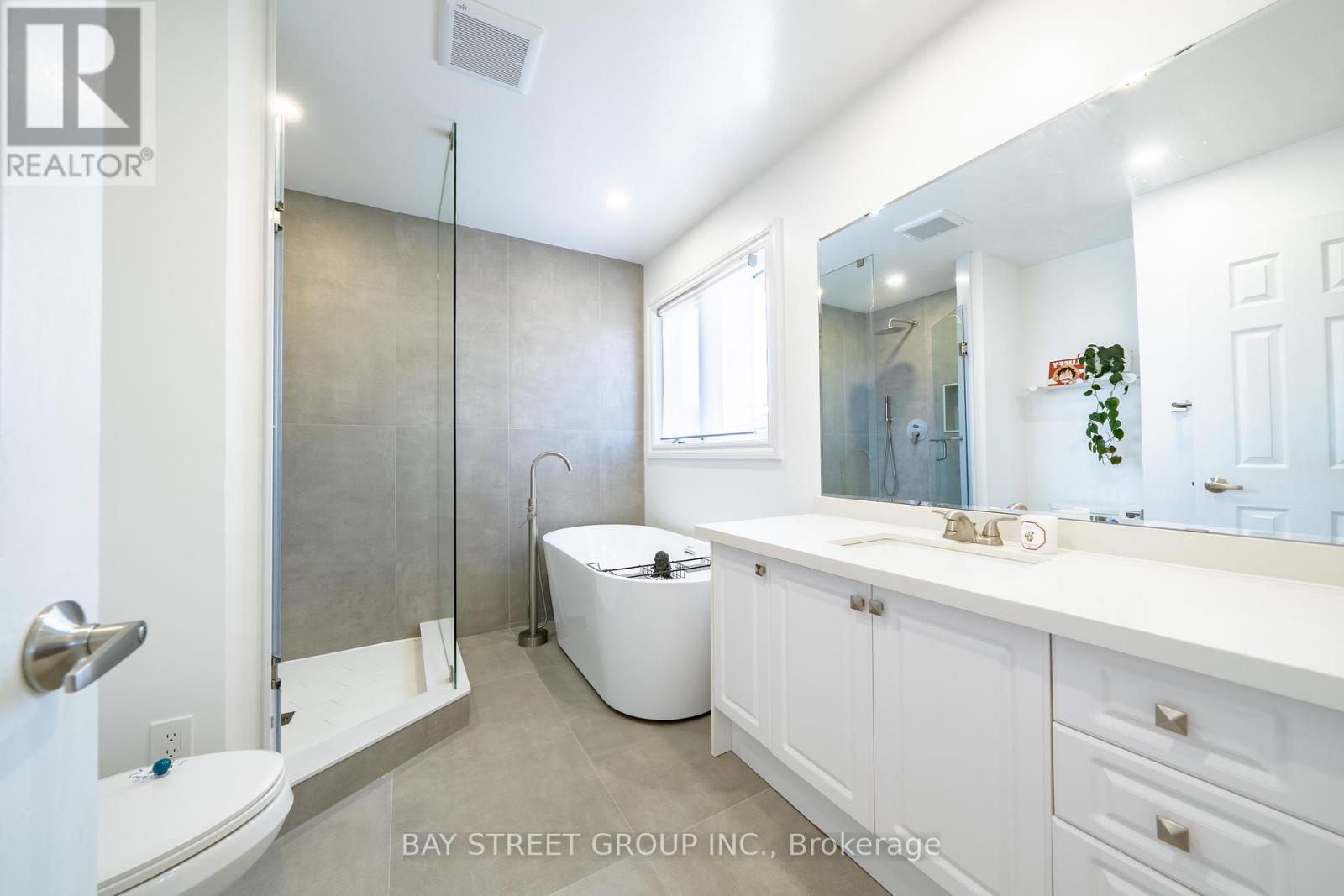 26 Moresby Street, Richmond Hill, Ontario  L4B 4K9 - Photo 17 - N12712000