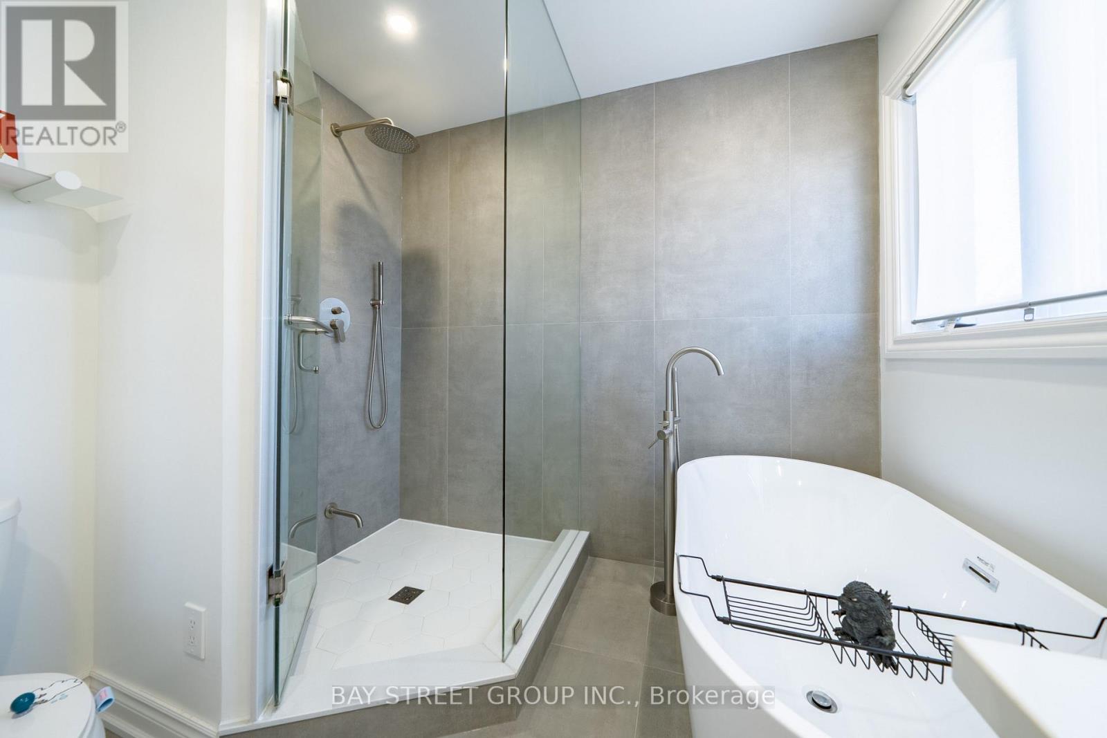 26 Moresby Street, Richmond Hill, Ontario  L4B 4K9 - Photo 18 - N12712000