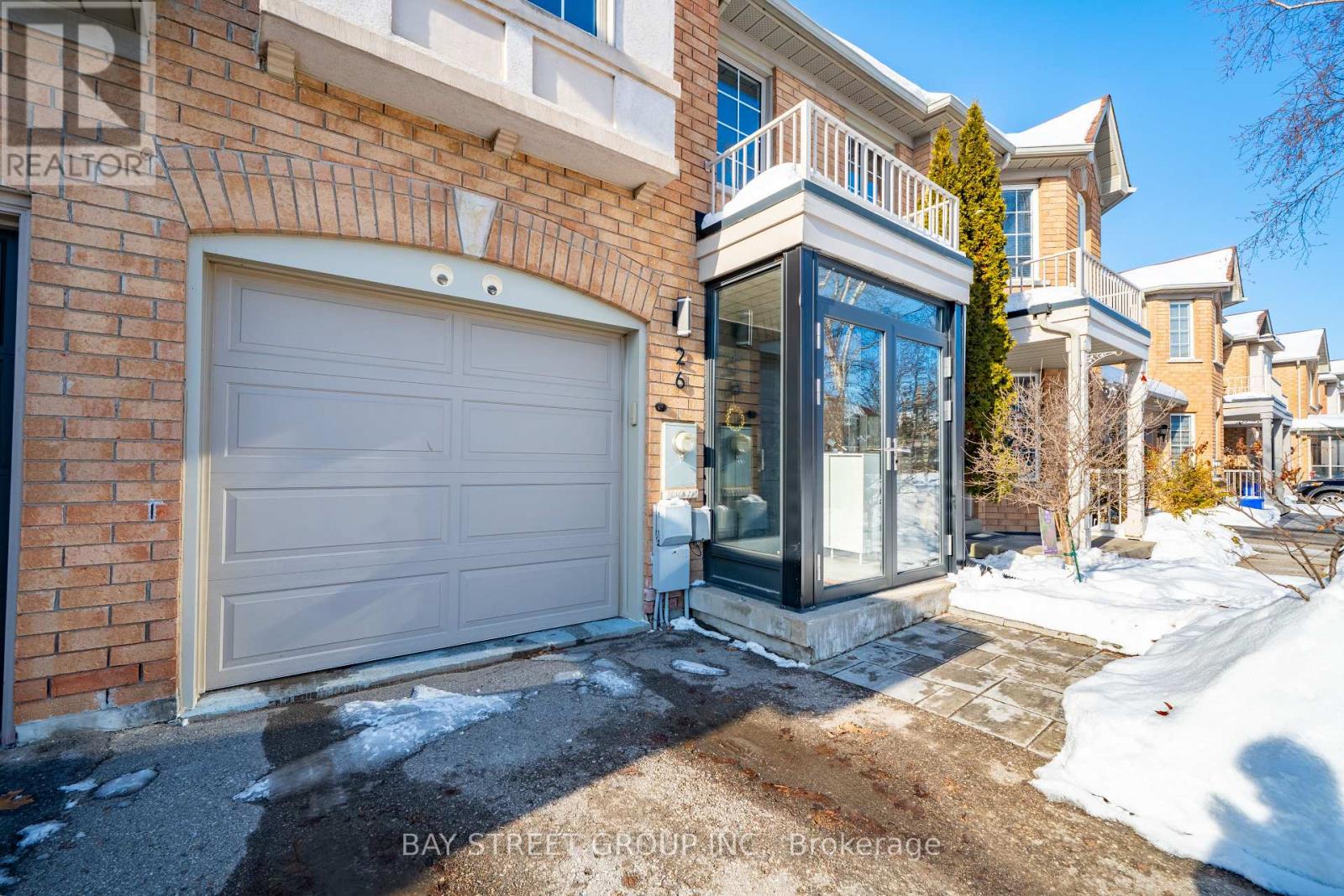 26 Moresby Street, Richmond Hill, Ontario  L4B 4K9 - Photo 2 - N12712000