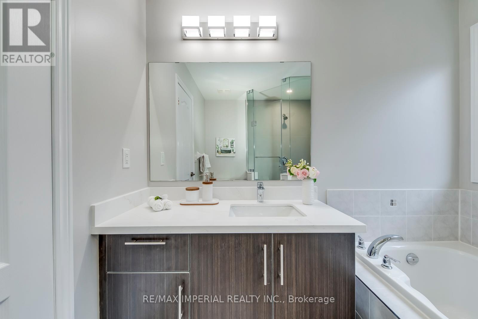 43 Sibella Way, Vaughan, Ontario  L4H 3B7 - Photo 42 - N12712016