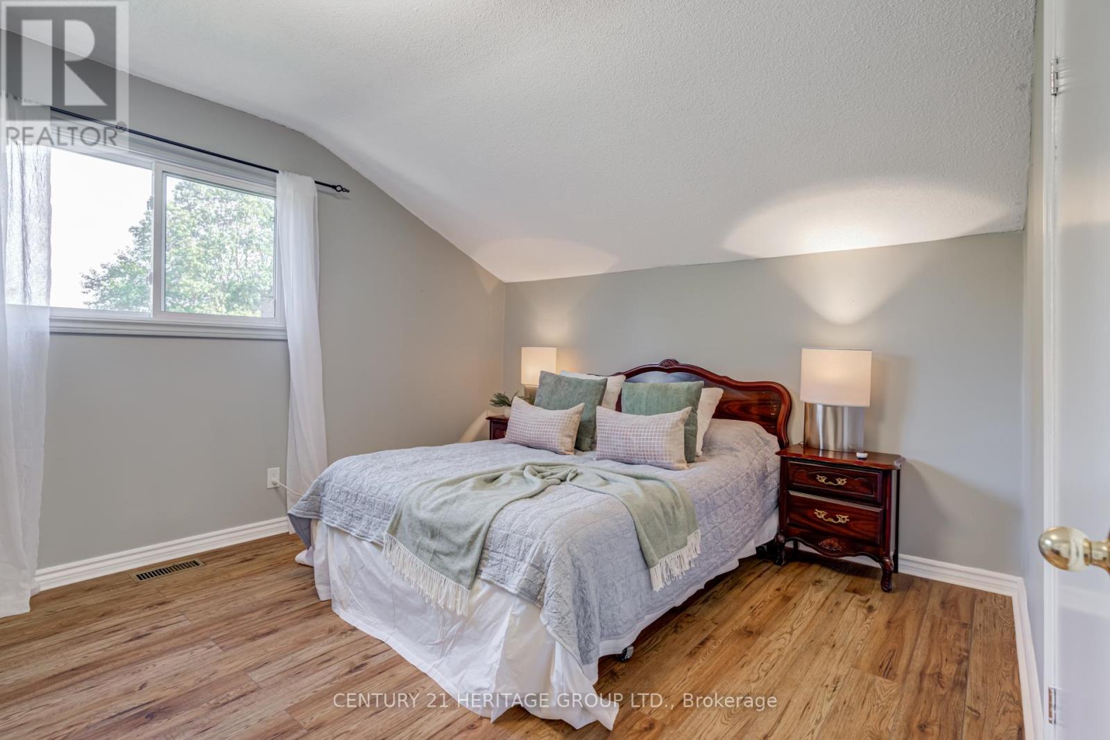 146 Sand Road, East Gwillimbury, Ontario  L9N 1H9 - Photo 18 - N12712034