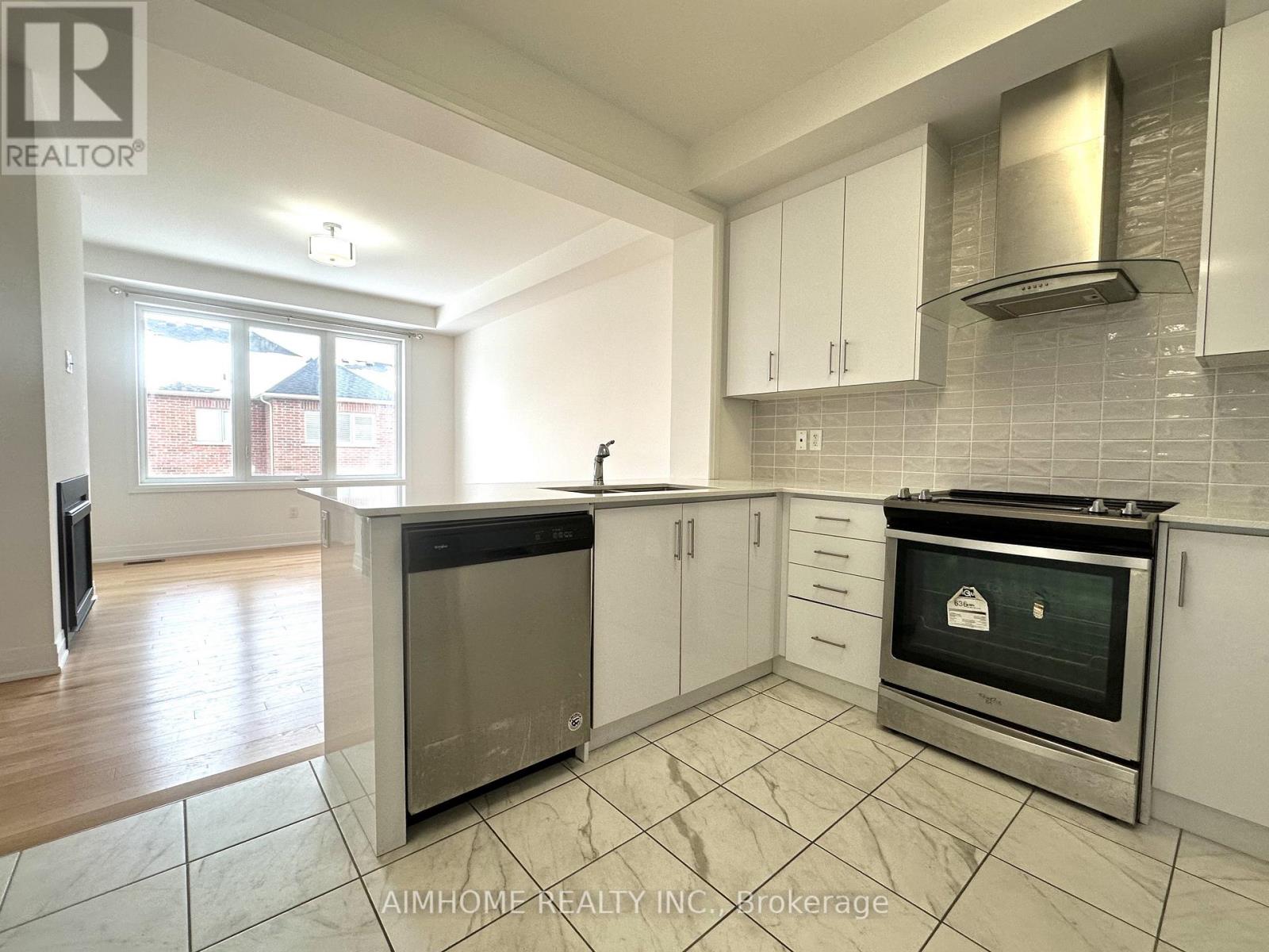 10 Richard Boyd Drive, East Gwillimbury, Ontario  L9N 0S6 - Photo 13 - N12712040