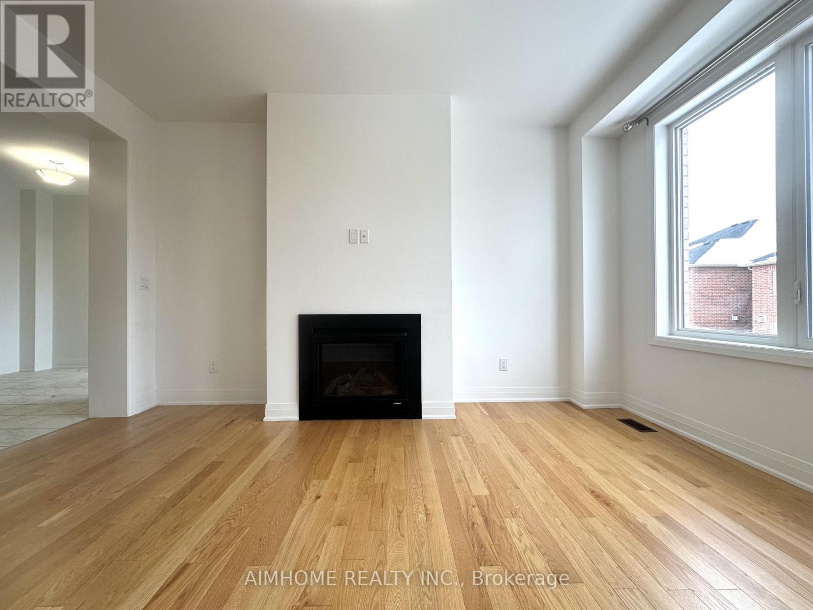 10 Richard Boyd Drive, East Gwillimbury, Ontario  L9N 0S6 - Photo 4 - N12712040