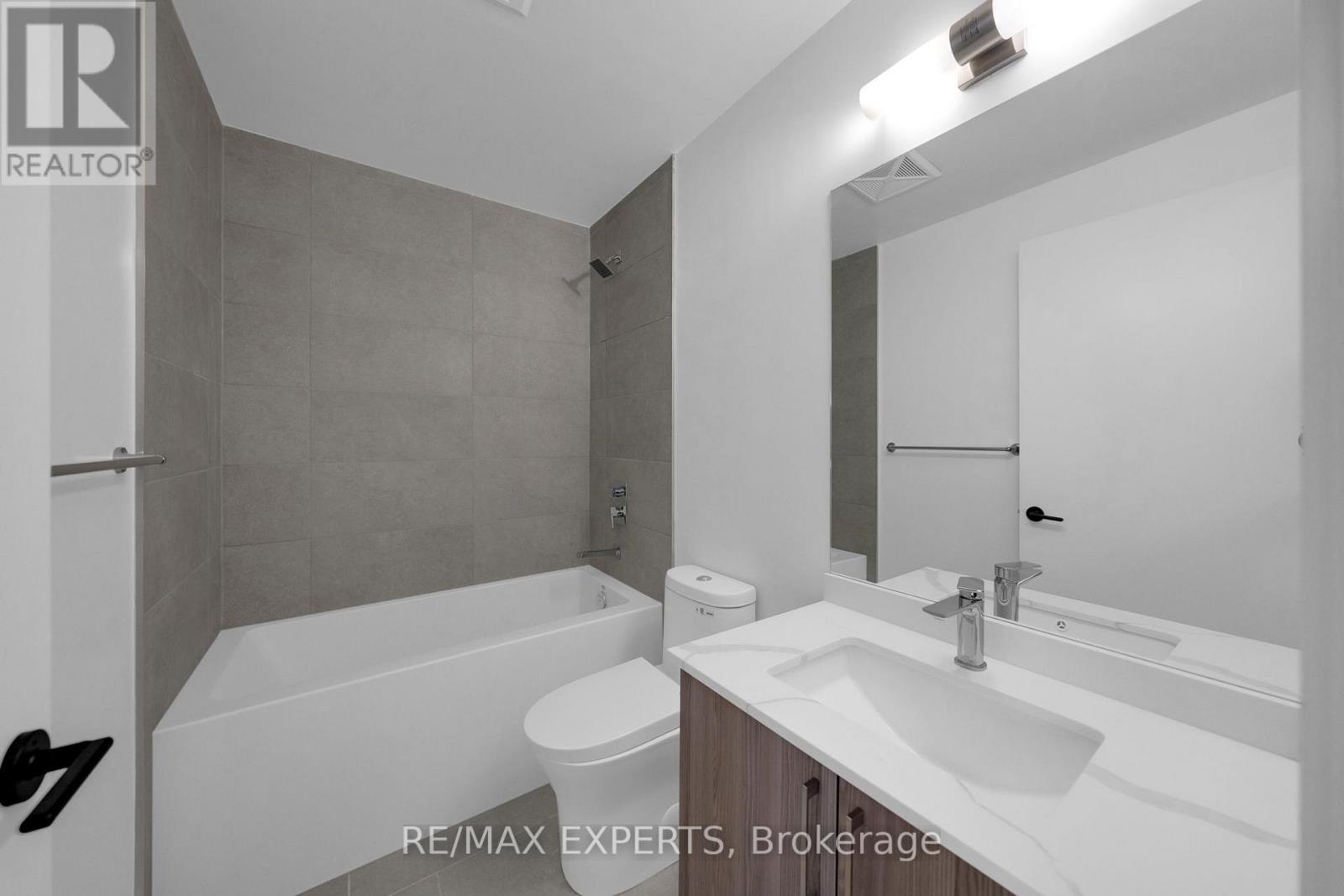 203 - 2075 King Road, King, Ontario  L7B 0R6 - Photo 21 - N12712054