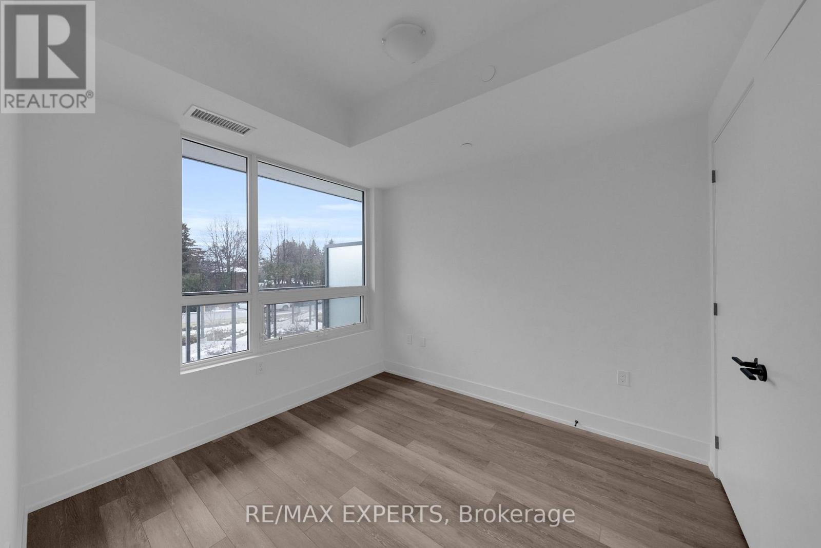 203 - 2075 King Road, King, Ontario  L7B 0R6 - Photo 22 - N12712054