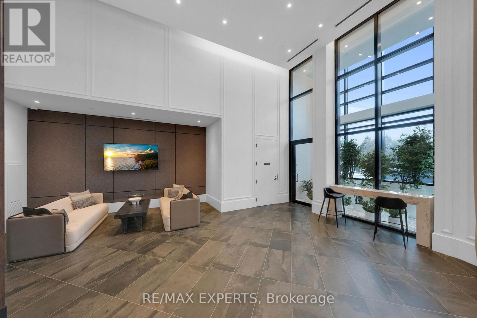 203 - 2075 King Road, King, Ontario  L7B 0R6 - Photo 34 - N12712054