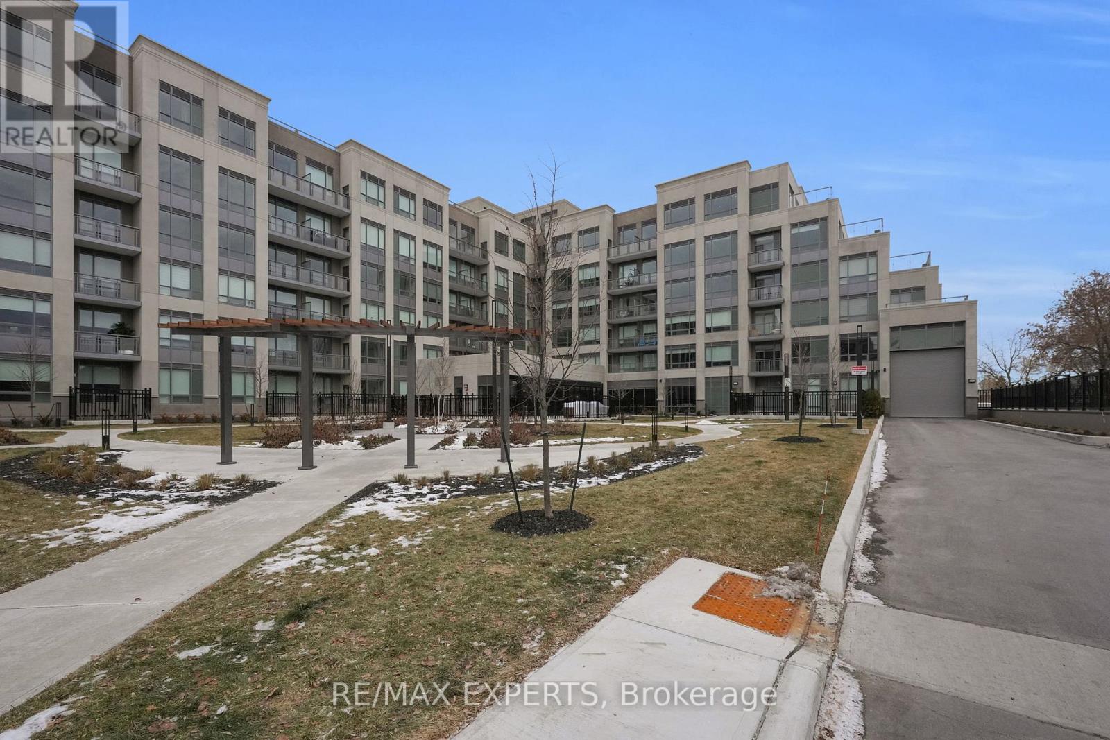 203 - 2075 King Road, King, Ontario  L7B 0R6 - Photo 39 - N12712054