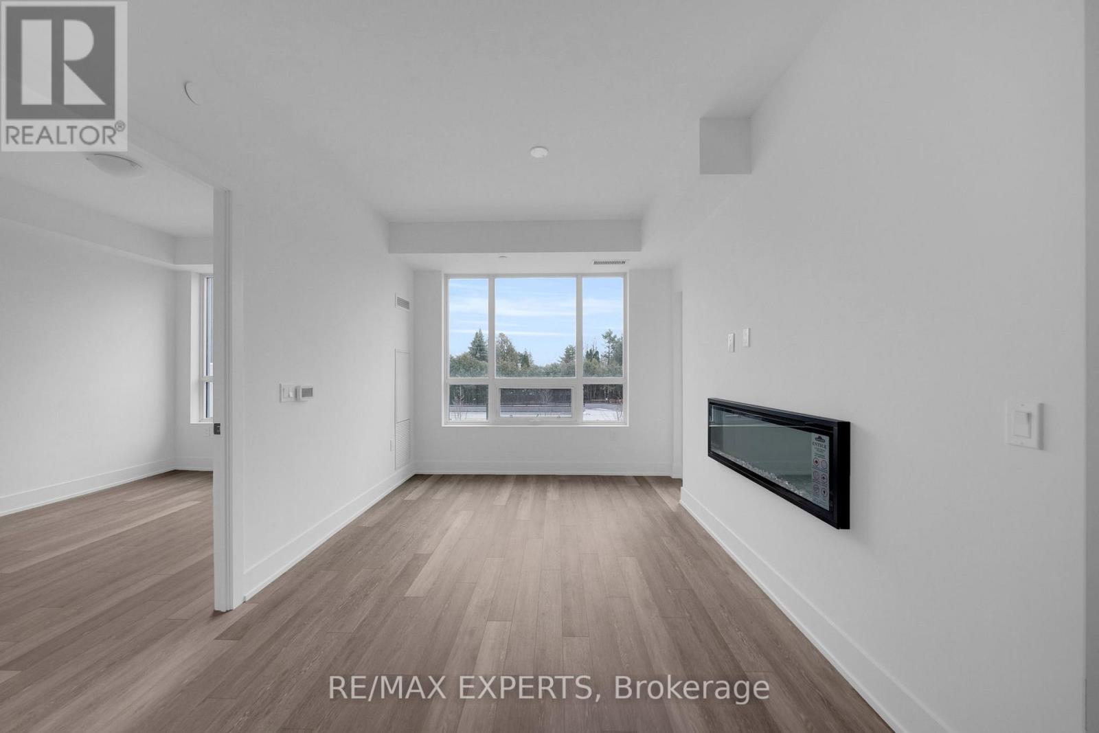 203 - 2075 King Road, King, Ontario  L7B 0R6 - Photo 9 - N12712054