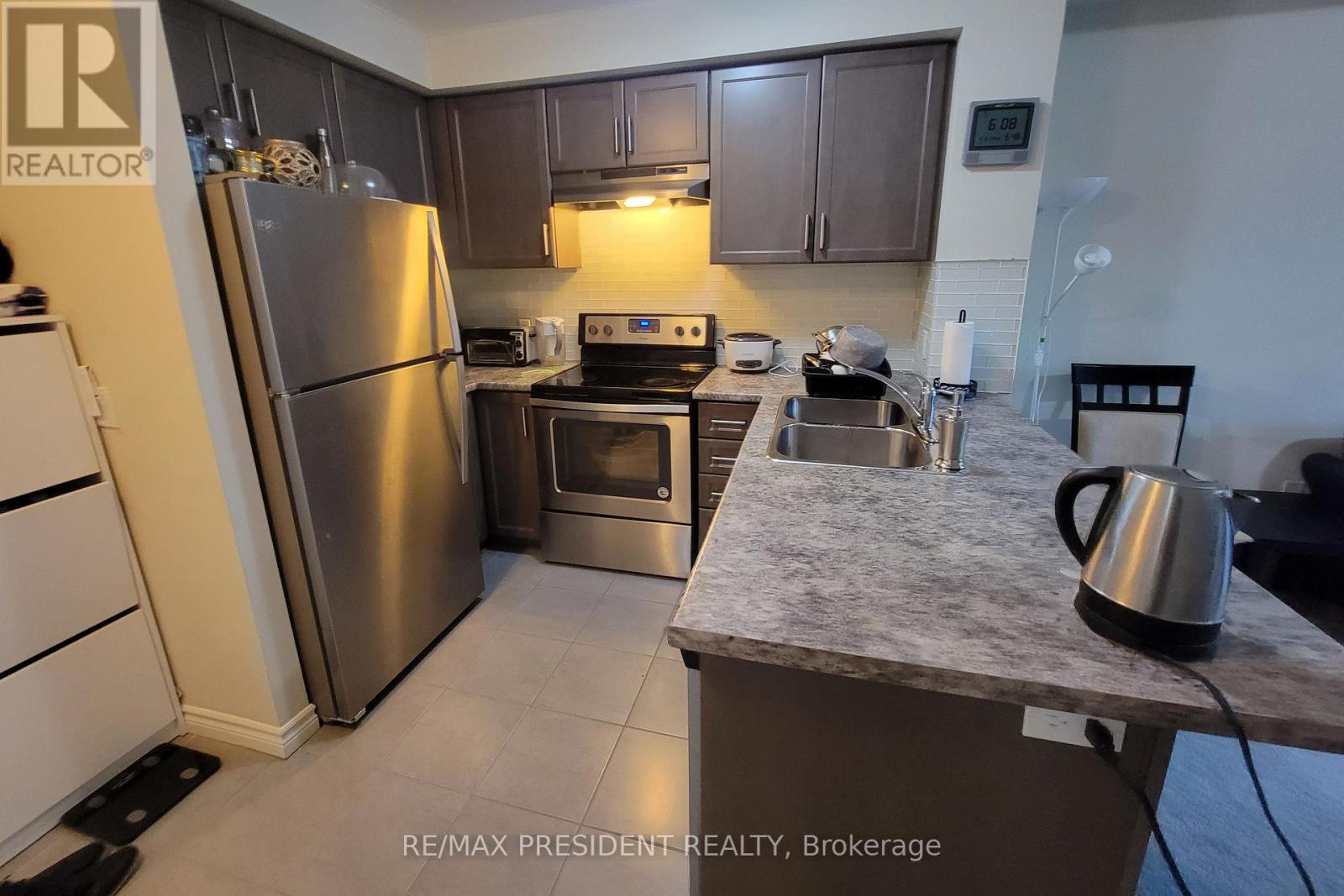 204 - 620 Sauve Street, Milton, Ontario  L9T 9A5 - Photo 2 - W12712020