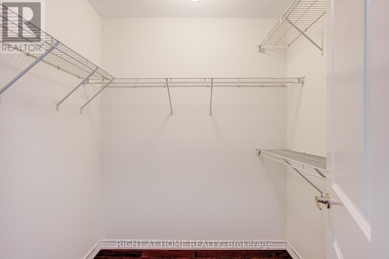 8 Callandar Road, Brampton, Ontario  L7Z 4V1 - Photo 13 - W12712022