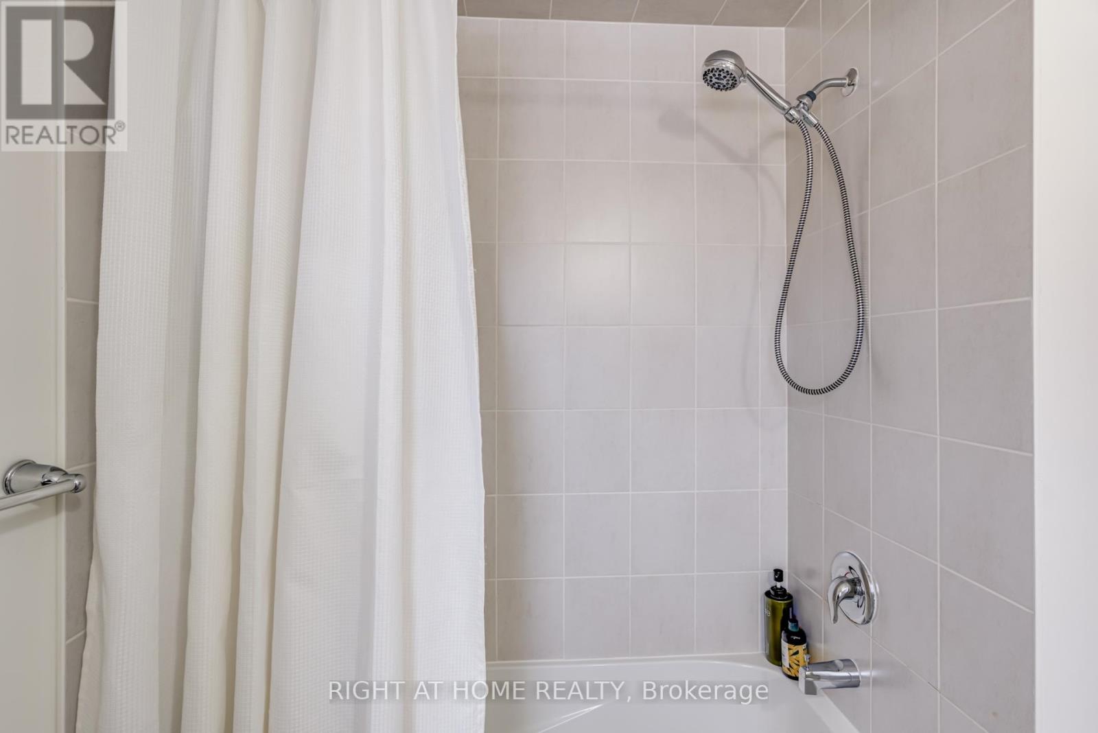 8 Callandar Road, Brampton, Ontario  L7Z 4V1 - Photo 19 - W12712022