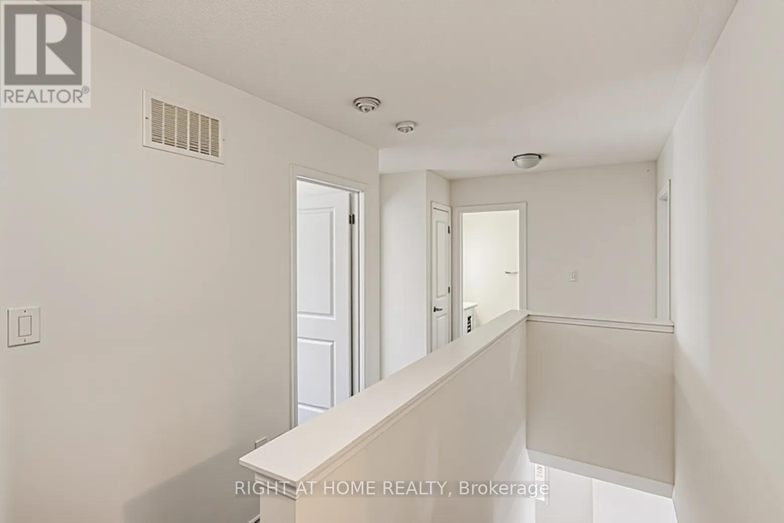 8 Callandar Road, Brampton, Ontario  L7Z 4V1 - Photo 8 - W12712022