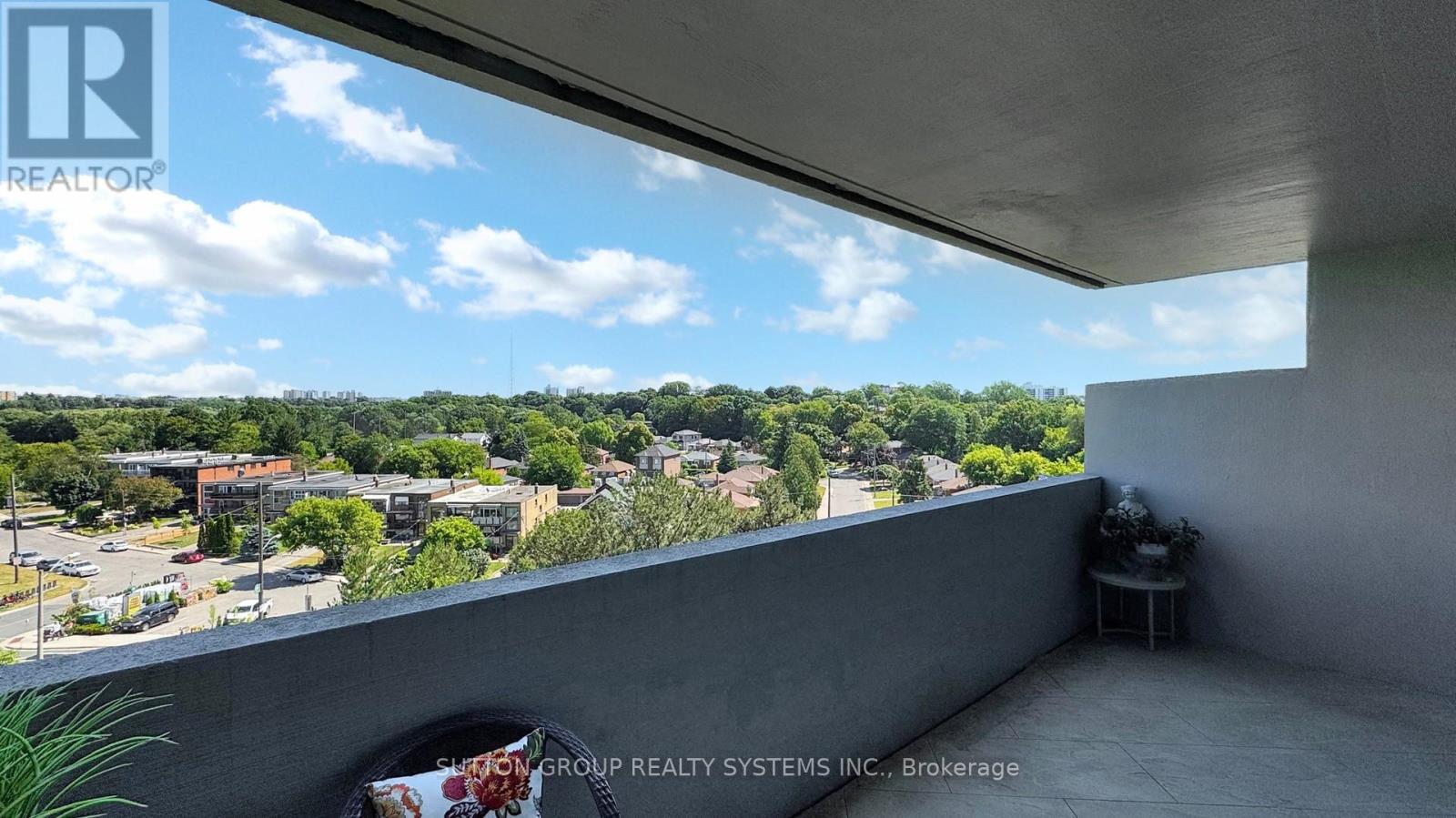 813 - 270 Scarlett Road, Toronto, Ontario  M6N 4X7 - Photo 12 - W12712044