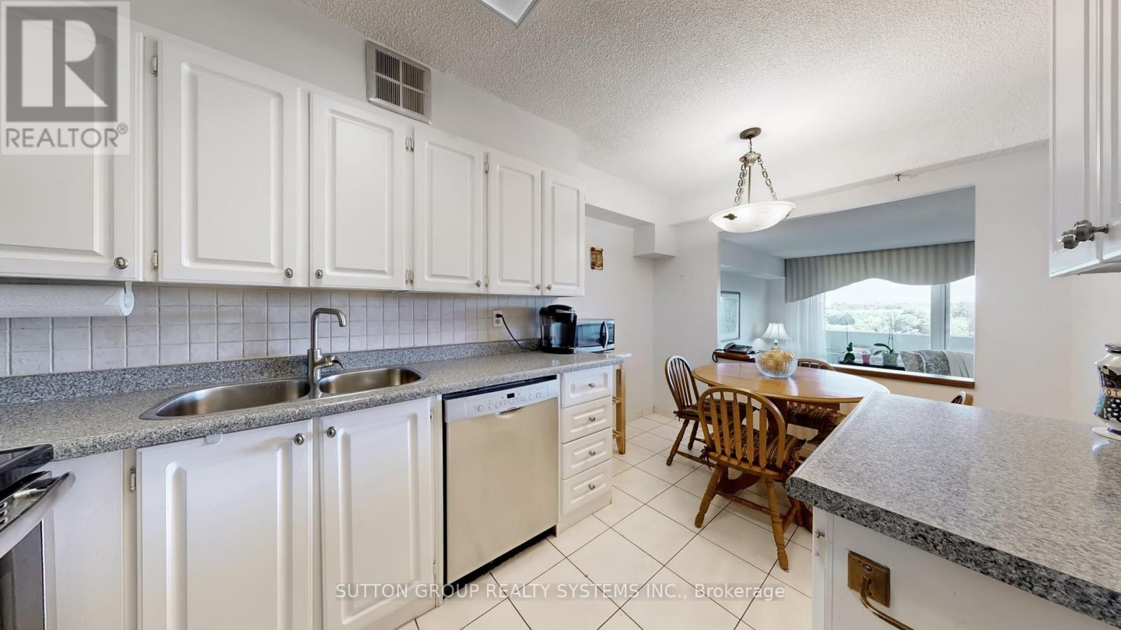 813 - 270 Scarlett Road, Toronto, Ontario  M6N 4X7 - Photo 14 - W12712044