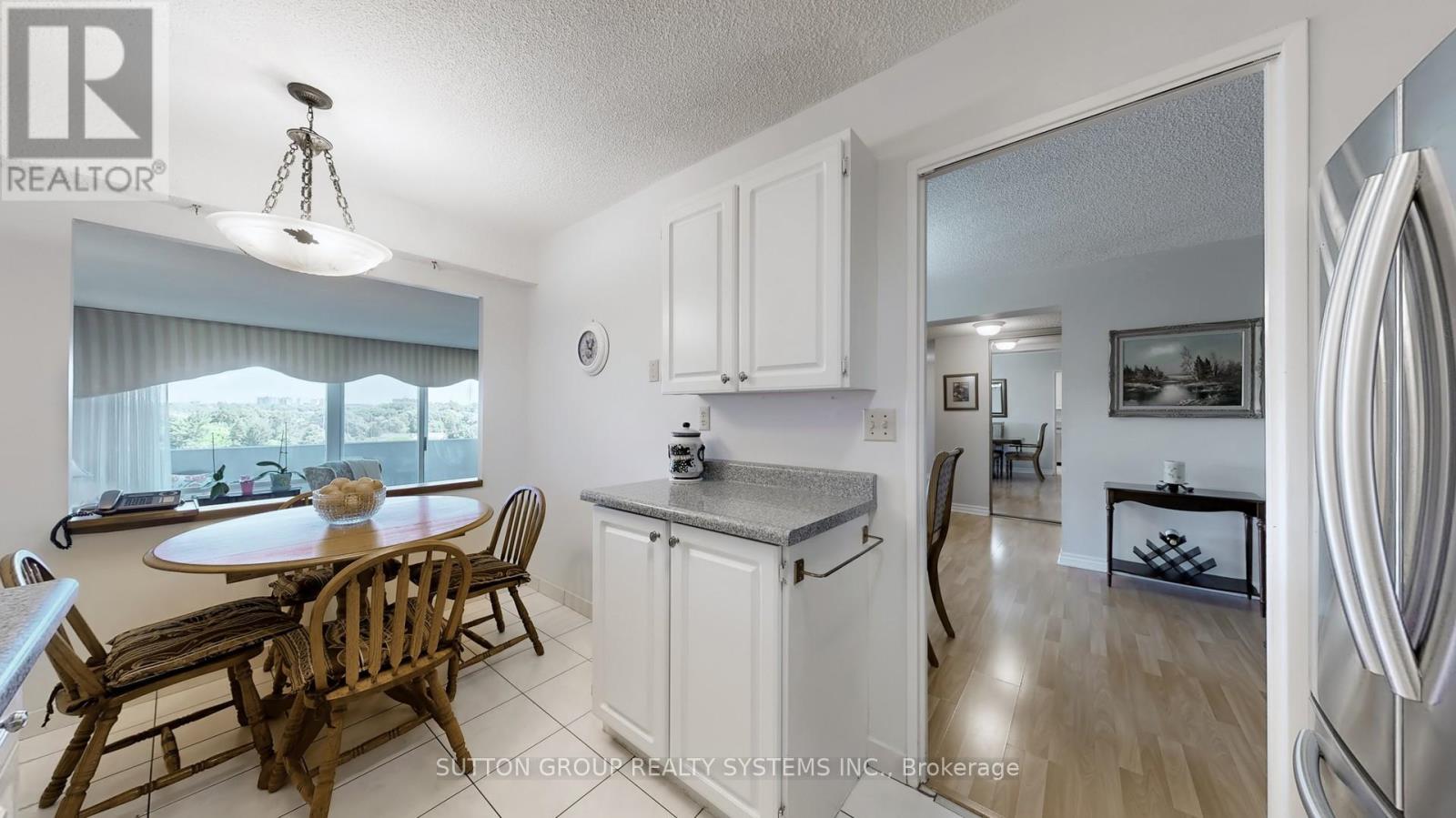 813 - 270 Scarlett Road, Toronto, Ontario  M6N 4X7 - Photo 15 - W12712044