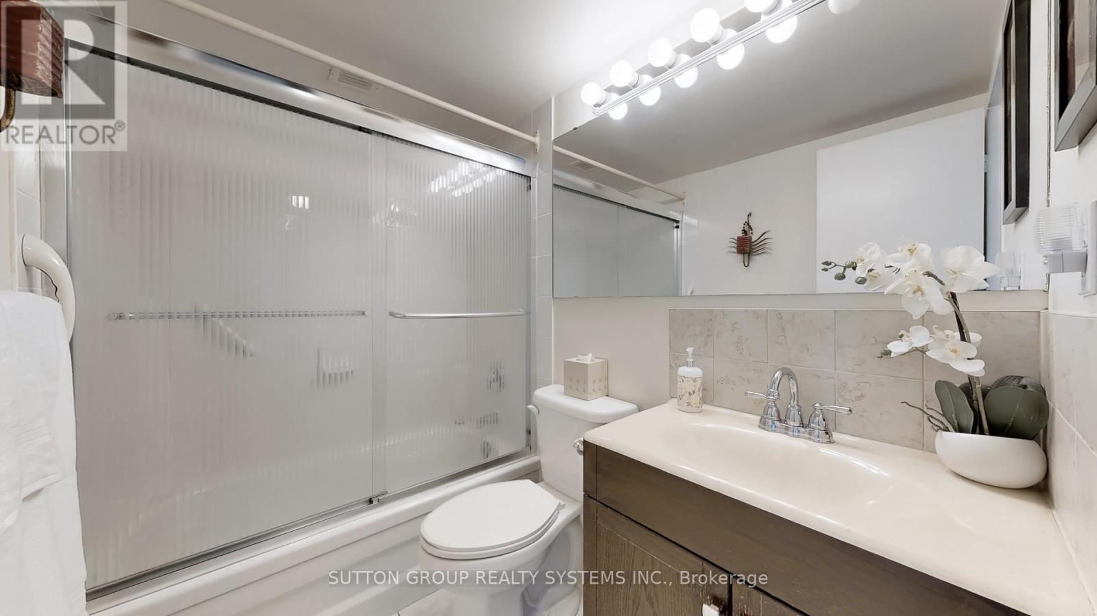 813 - 270 Scarlett Road, Toronto, Ontario  M6N 4X7 - Photo 17 - W12712044