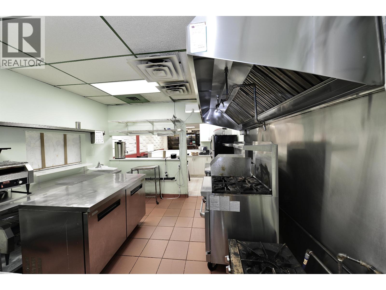 2 3343 Kingsway, Vancouver, British Columbia  V5R 5K6 - Photo 2 - C8075304