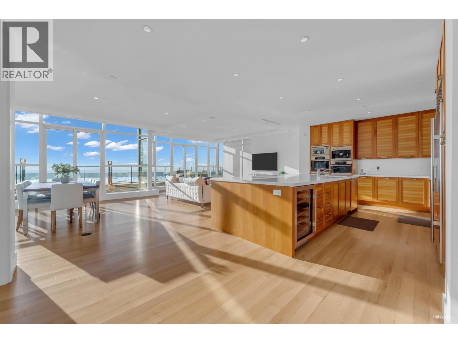 303 2245 Twin Creek Place, West Vancouver, British Columbia  V7S 3K4 - Photo 8 - R3077902