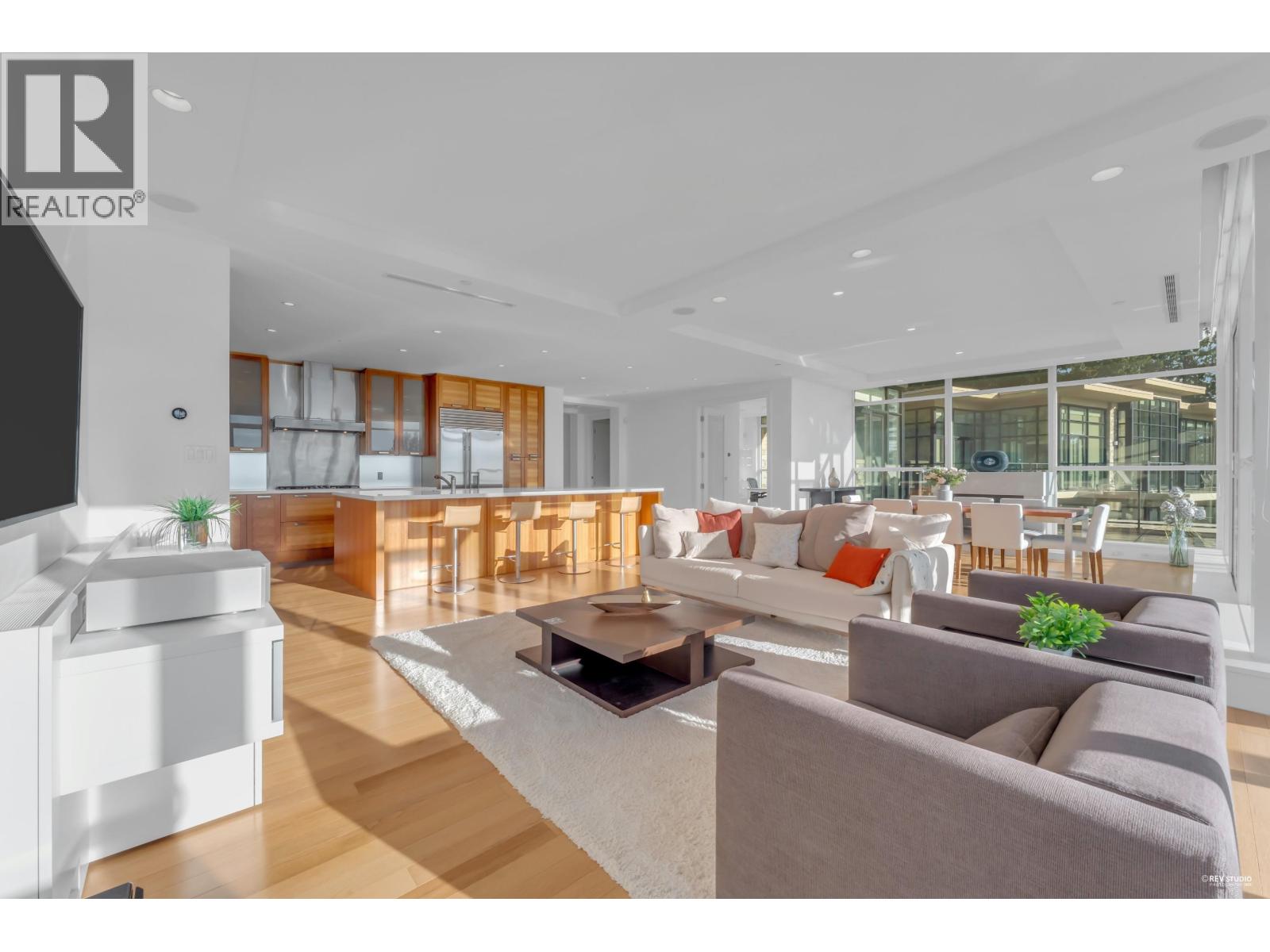 303 2245 Twin Creek Place, West Vancouver, British Columbia  V7S 3K4 - Photo 3 - R3077902