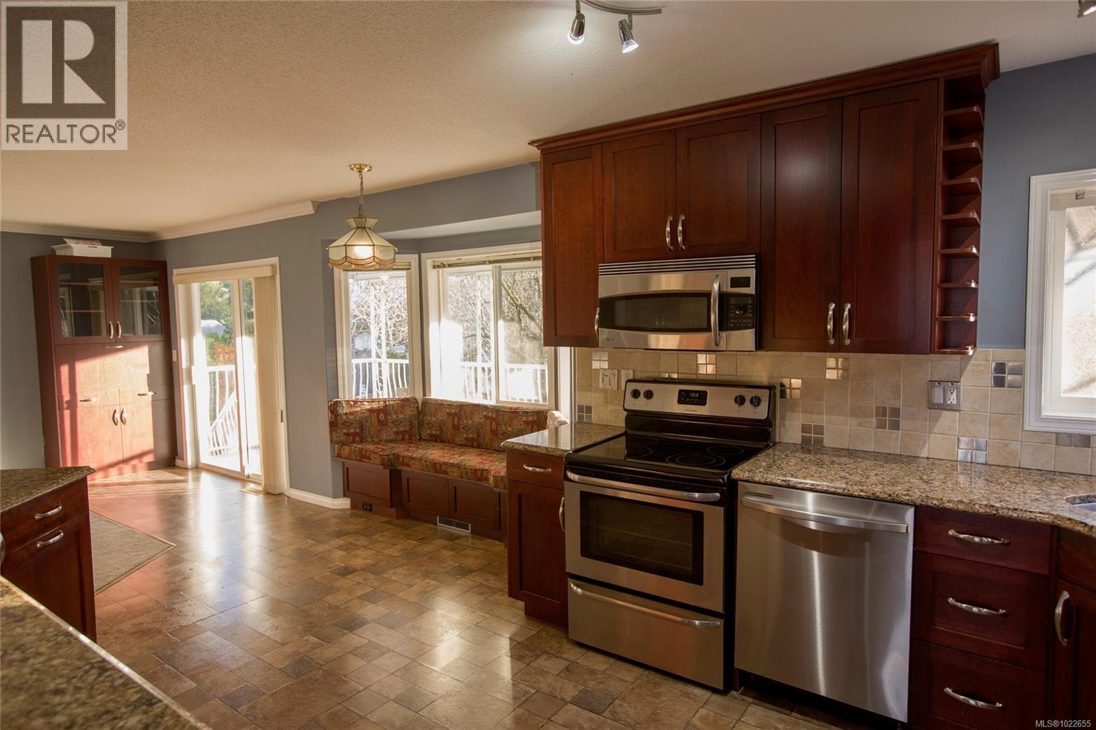 6404 Lasalle Rd, Nanaimo, British Columbia  V9V 1N6 - Photo 8 - 1022655