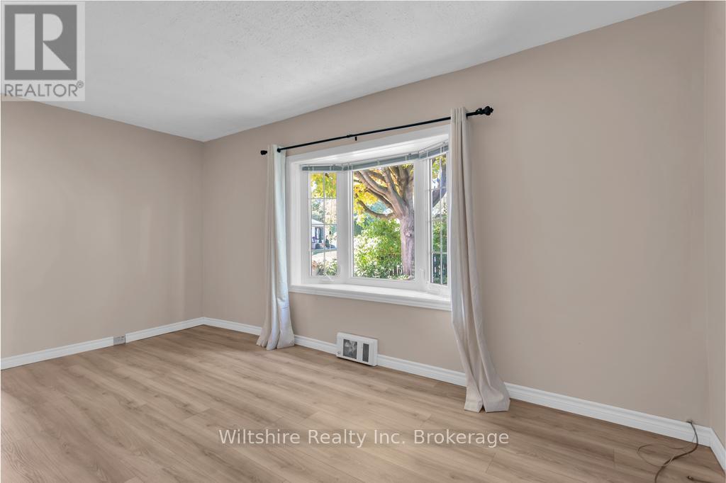 22 Adams Street, Norfolk, Ontario  N0J 1E0 - Photo 5 - X12460664