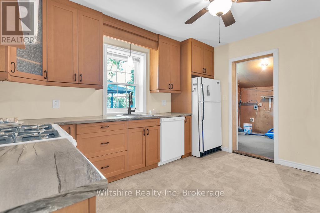 22 Adams Street, Norfolk, Ontario  N0J 1E0 - Photo 9 - X12460664