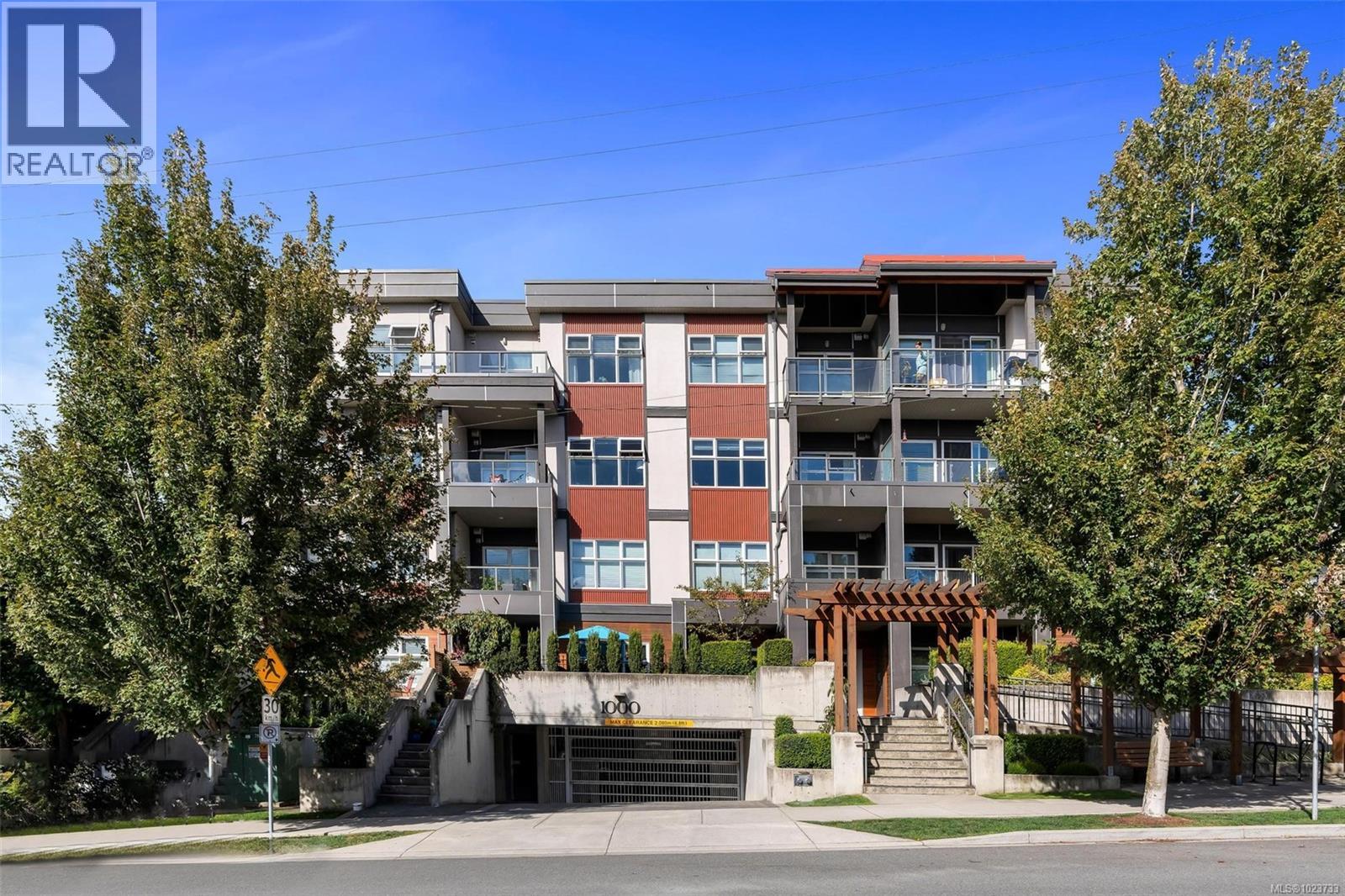 310 1000 Inverness Rd, Saanich, British Columbia