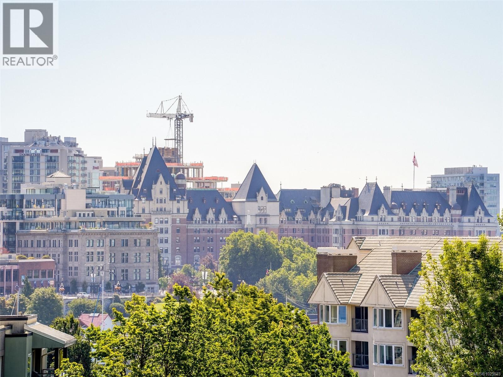 206 100 Saghalie Rd, Victoria, British Columbia  V9A 0A1 - Photo 2 - 1023633