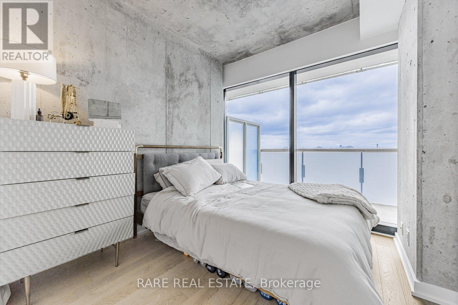 2404 - 11 Charlotte Street, Toronto, Ontario  M5V 0M6 - Photo 11 - C12707732