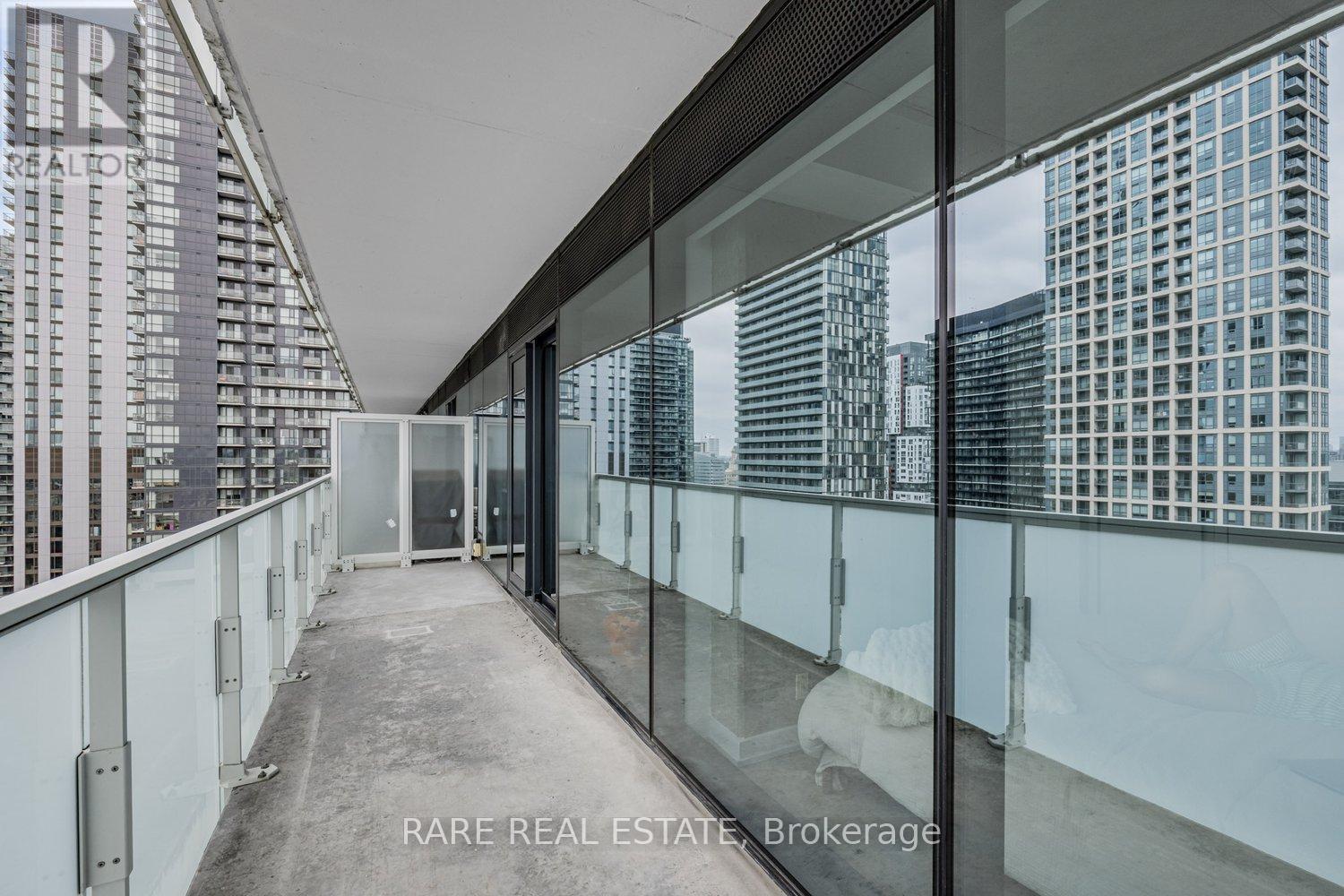 2404 - 11 Charlotte Street, Toronto, Ontario  M5V 0M6 - Photo 6 - C12707732