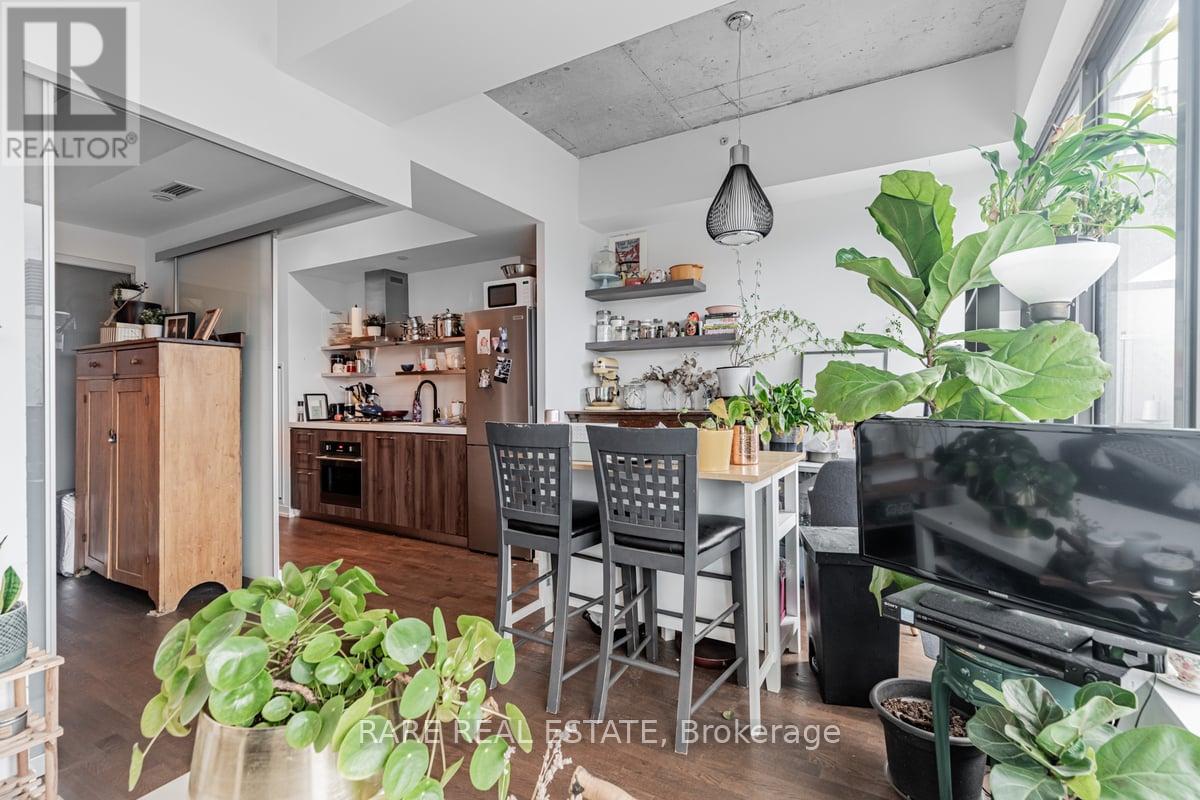 1004 - 560 King Street W, Toronto, Ontario  M5V 1M3 - Photo 17 - C12707768