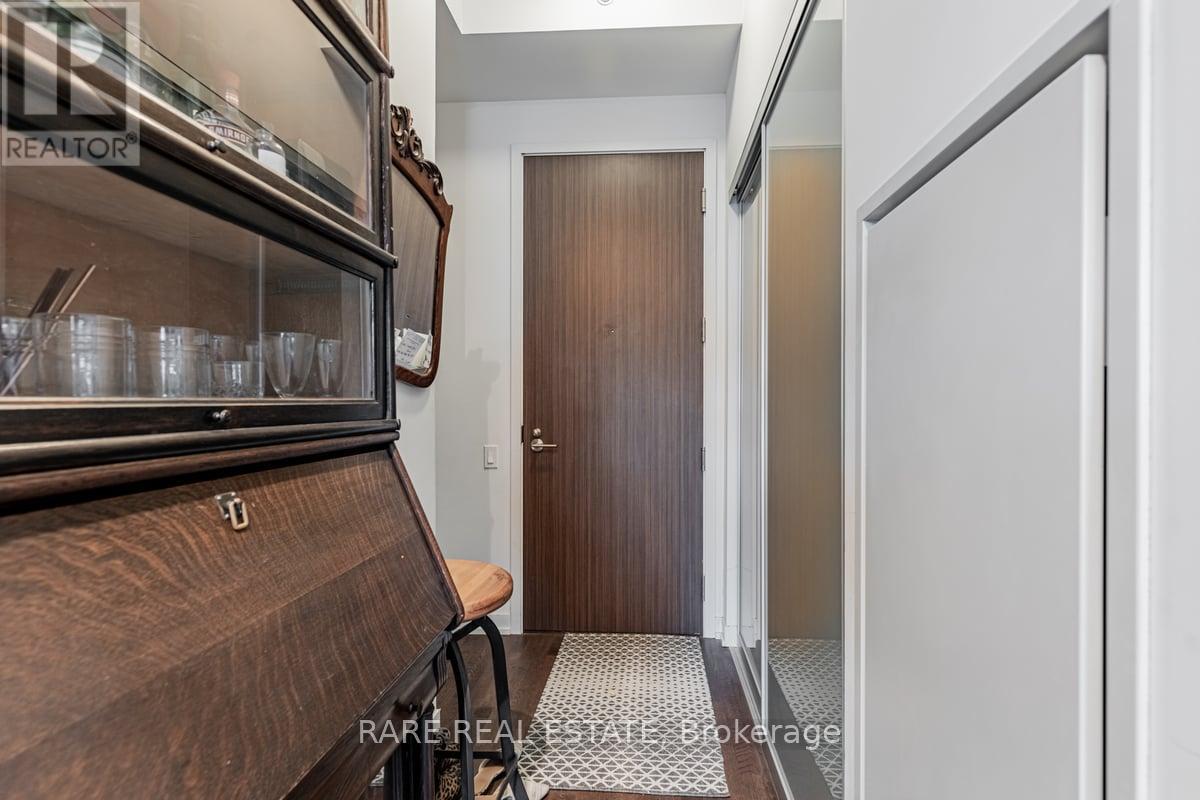 1004 - 560 King Street W, Toronto, Ontario  M5V 1M3 - Photo 4 - C12707768