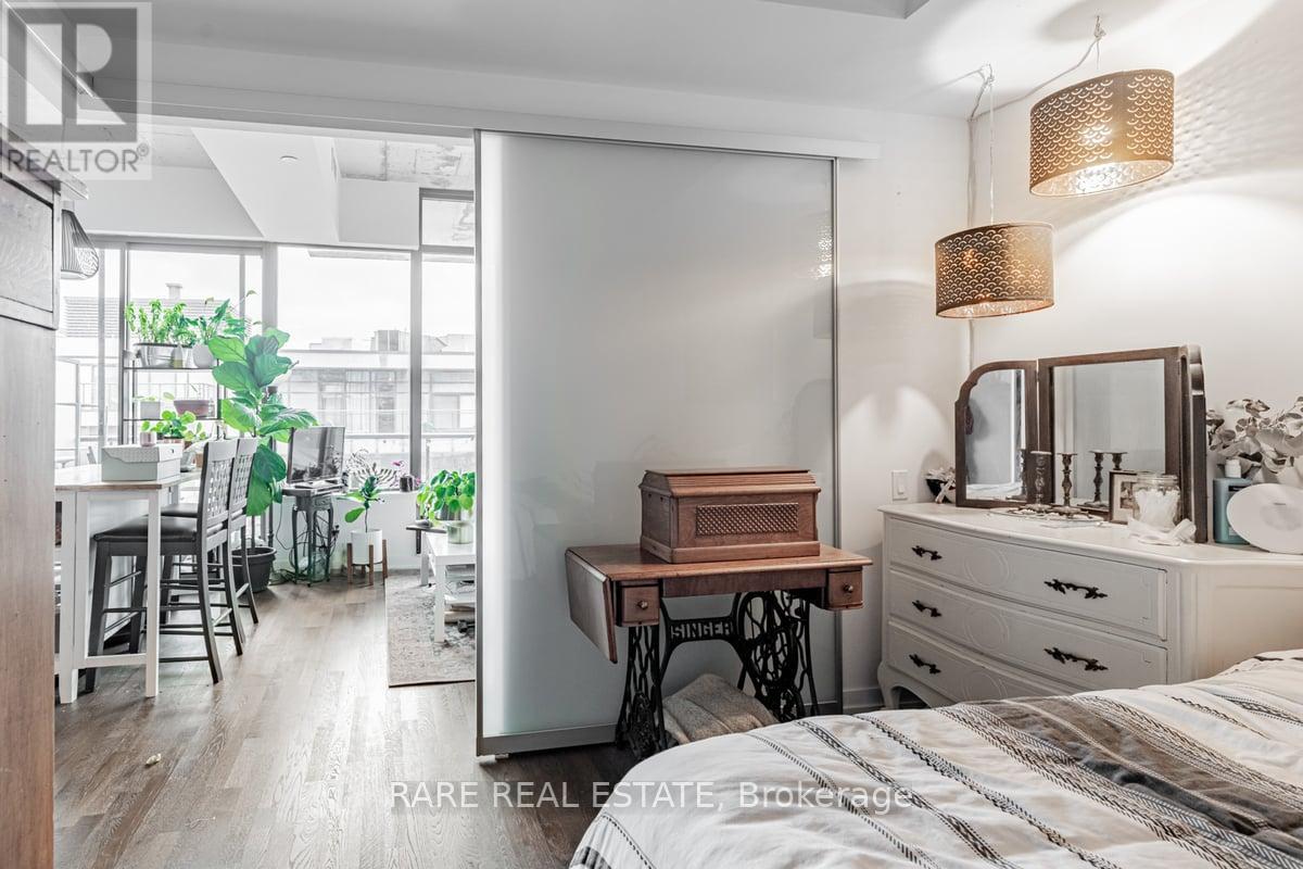 1004 - 560 King Street W, Toronto, Ontario  M5V 1M3 - Photo 27 - C12707768