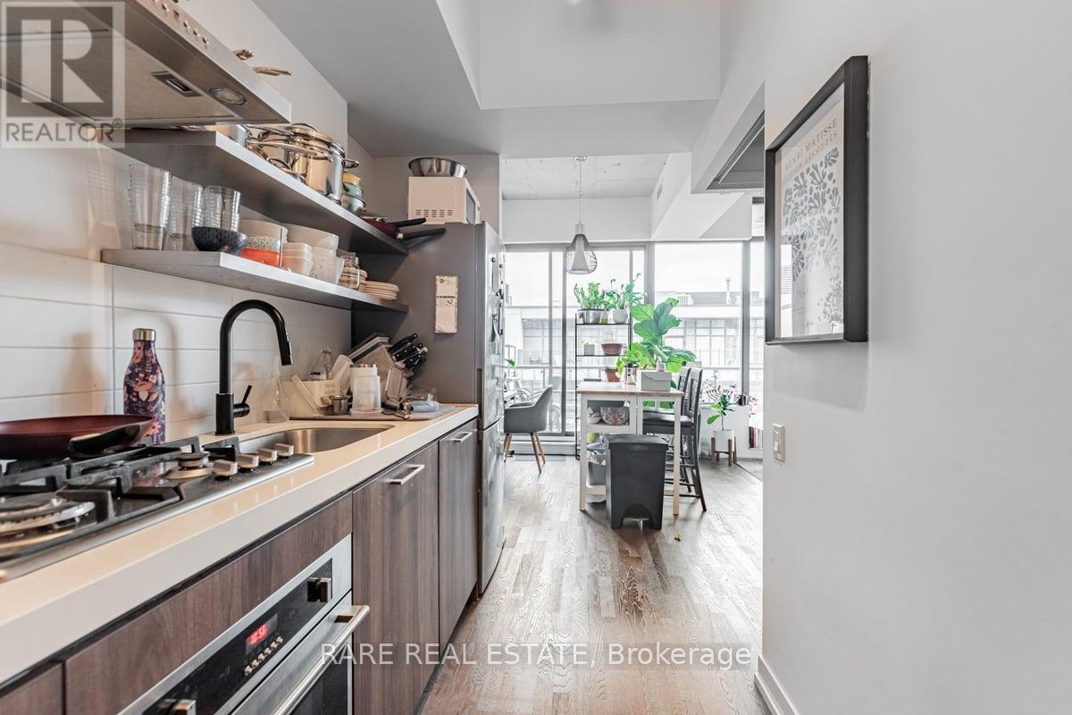 1004 - 560 King Street W, Toronto, Ontario  M5V 1M3 - Photo 6 - C12707768