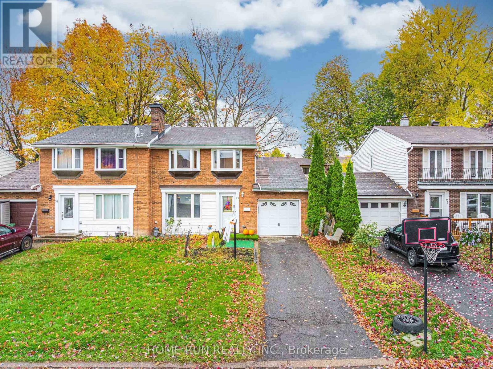 29 Cymbeline Drive, Ottawa, Ontario  K2H 7X9 - Photo 3 - X12657870