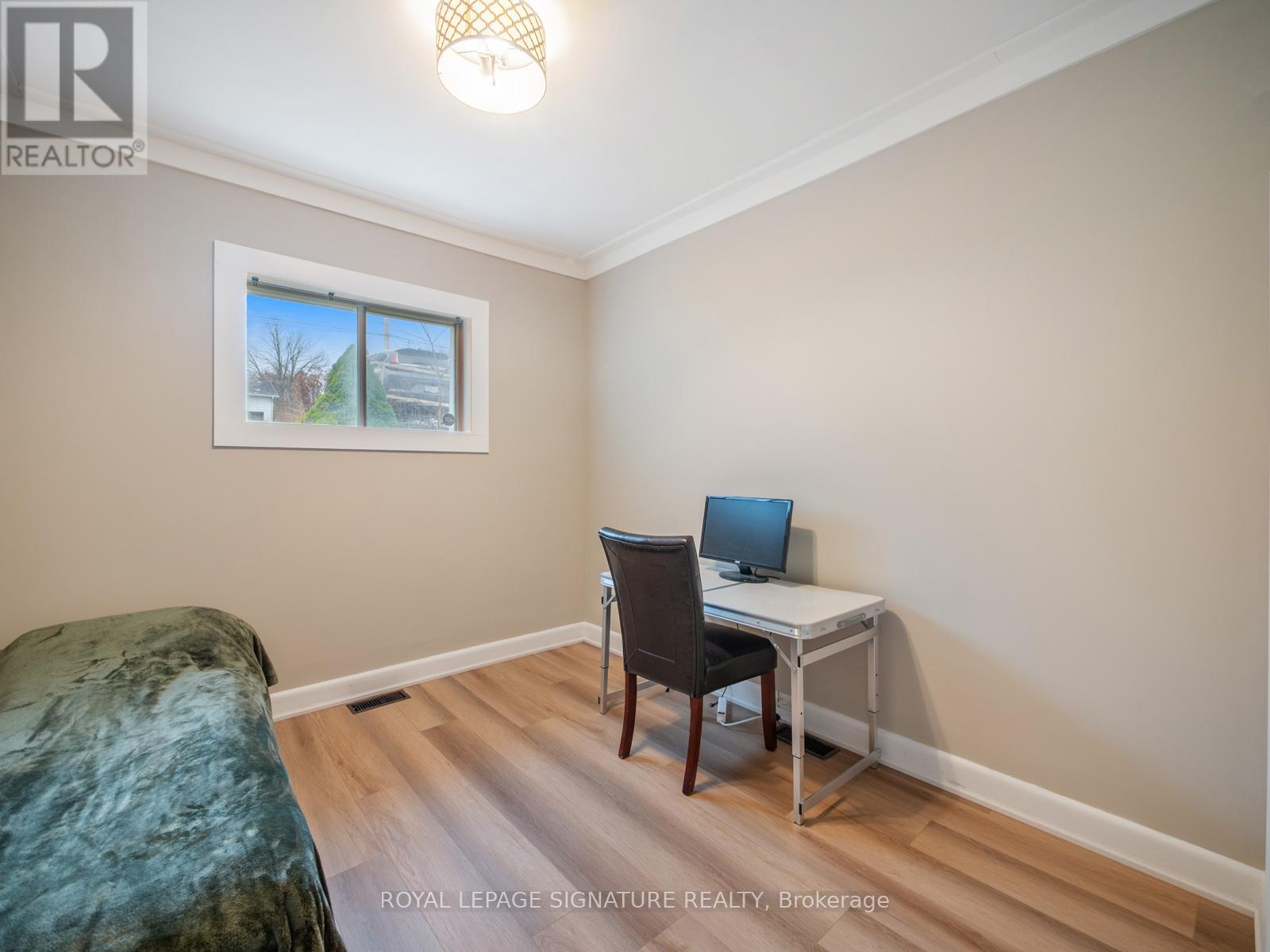 79 Poyntz Street, Penetanguishene, Ontario  L9M 1N9 - Photo 14 - S12555368