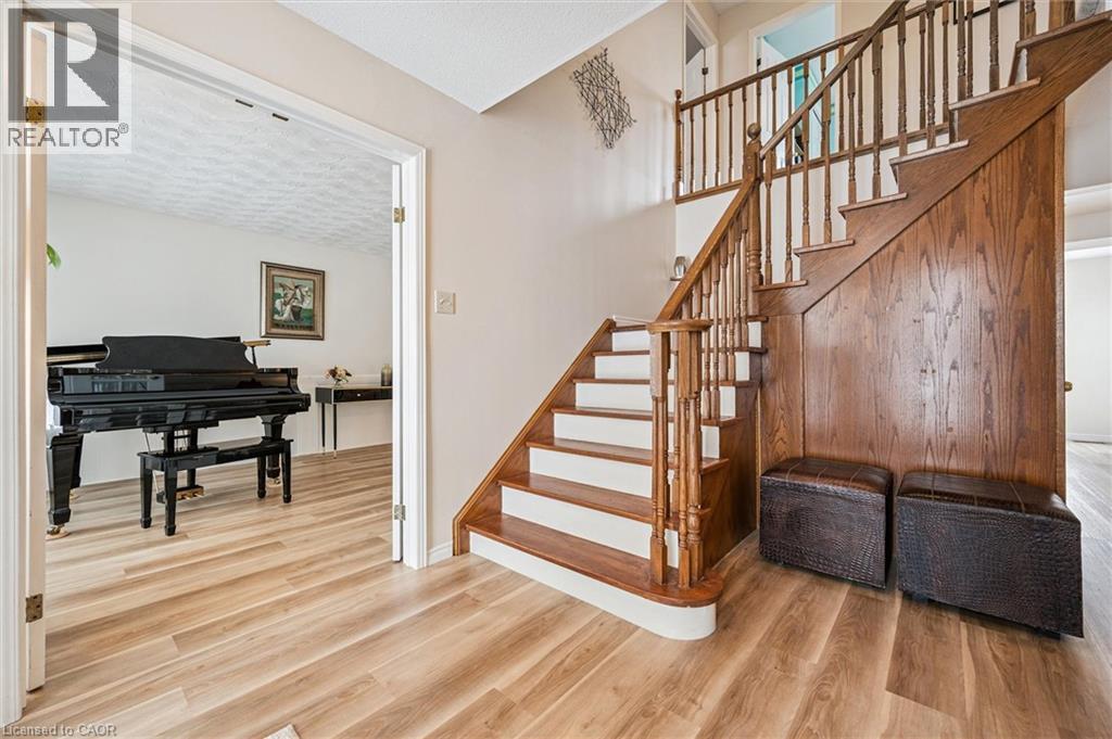 488 Heather Hill Place, Waterloo, Ontario  N2T 1H7 - Photo 6 - 40799682