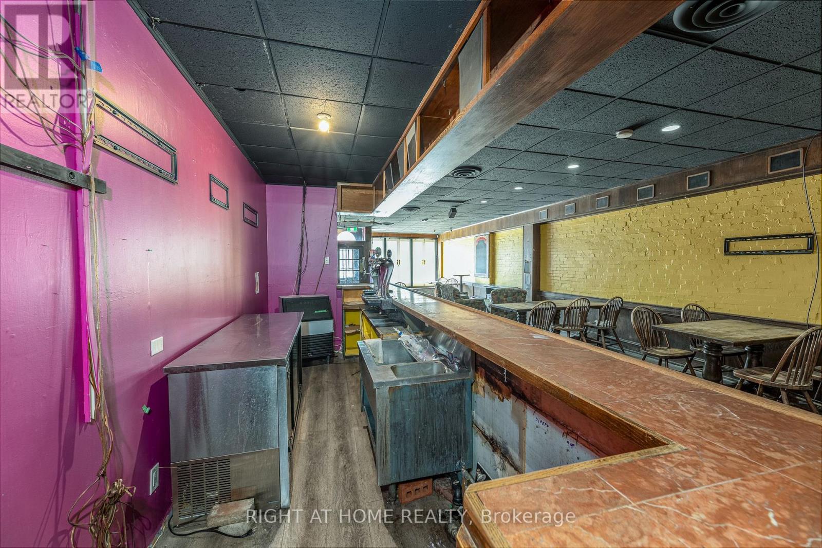 Main Level - 286 Eglinton Avenue W, Toronto, Ontario  M4R 1B2 - Photo 12 - C12678982