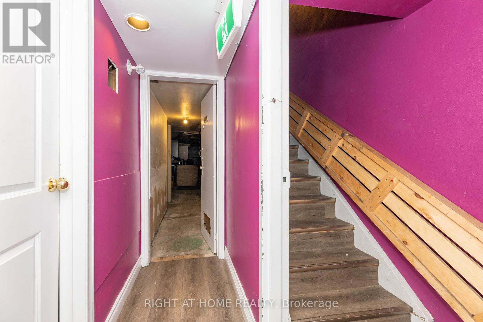 Main Level - 286 Eglinton Avenue W, Toronto, Ontario  M4R 1B2 - Photo 31 - C12678982