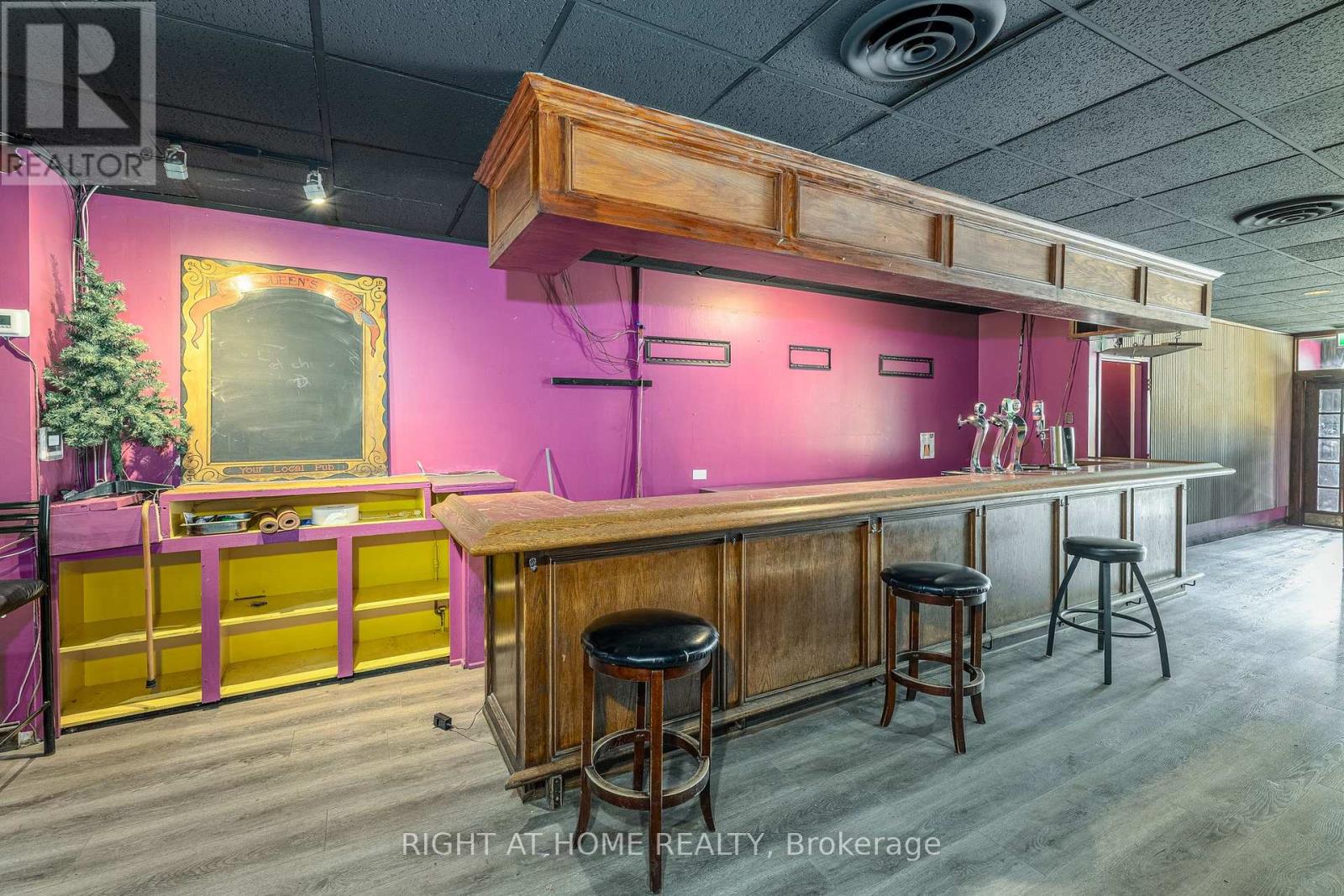 Main Level - 286 Eglinton Avenue W, Toronto, Ontario  M4R 1B2 - Photo 11 - C12678982