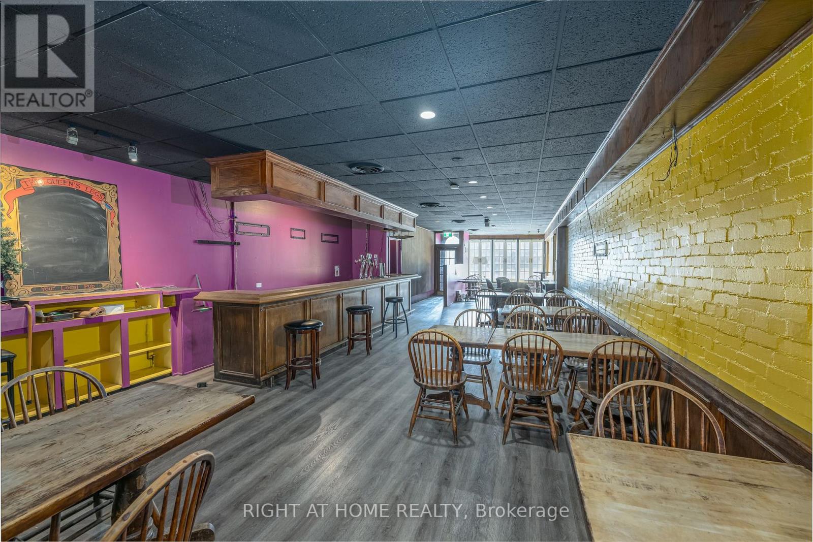 Main Level - 286 Eglinton Avenue W, Toronto, Ontario  M4R 1B2 - Photo 14 - C12678982