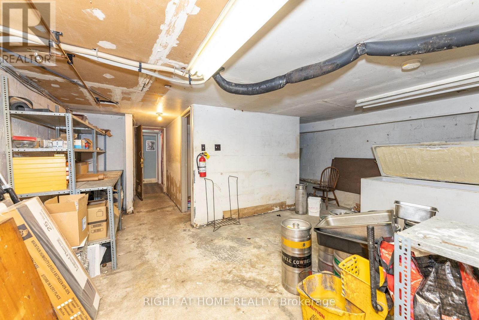 Main Level - 286 Eglinton Avenue W, Toronto, Ontario  M4R 1B2 - Photo 35 - C12678982