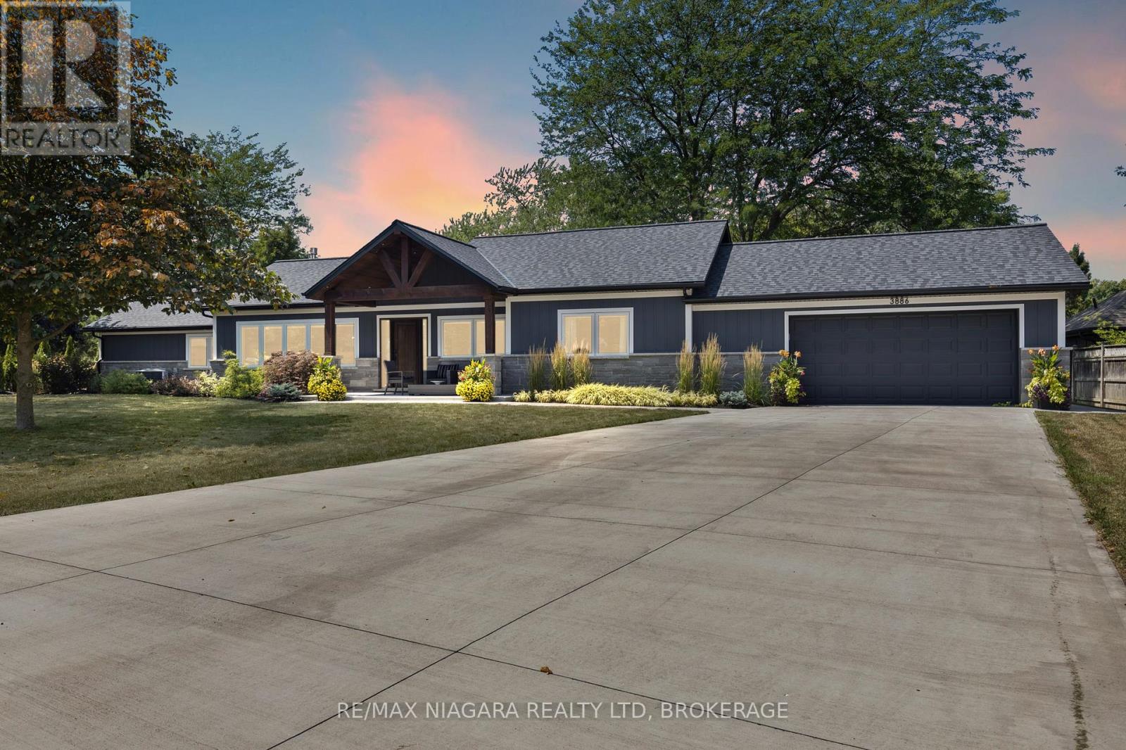 3886 Glenview Drive, Lincoln, Ontario  L0R 1C0 - Photo 2 - X12357670