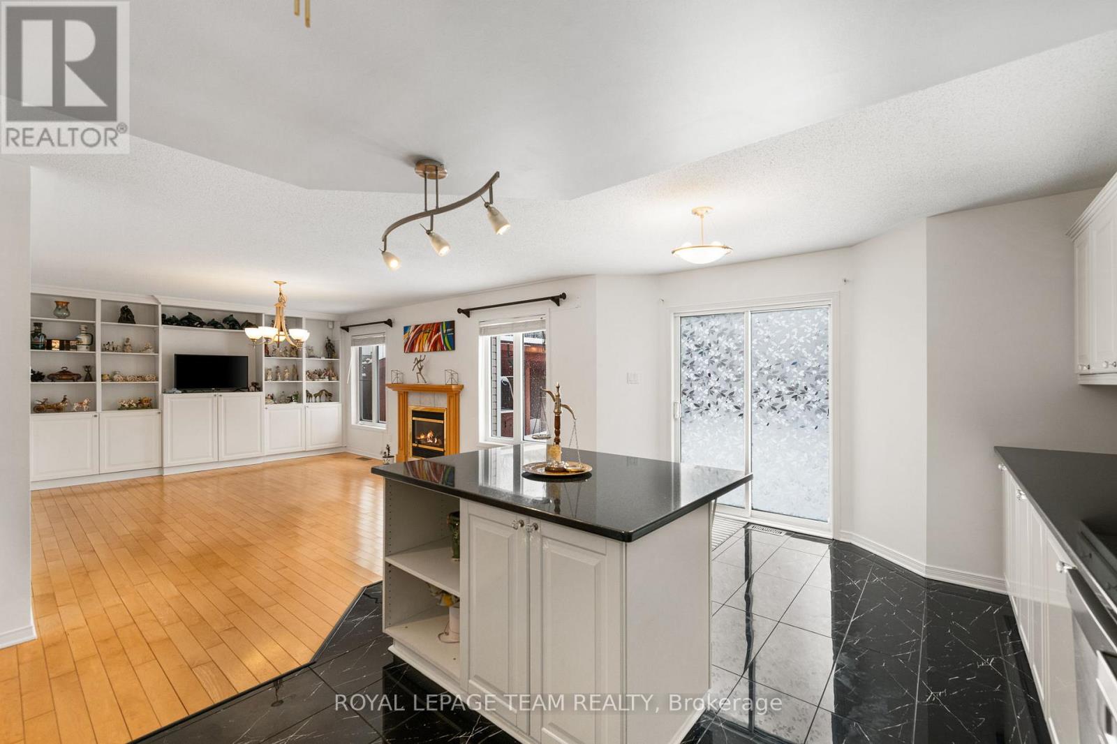 18 Oakham Ridge N, Ottawa, Ontario  K2K 3B3 - Photo 19 - X12712088