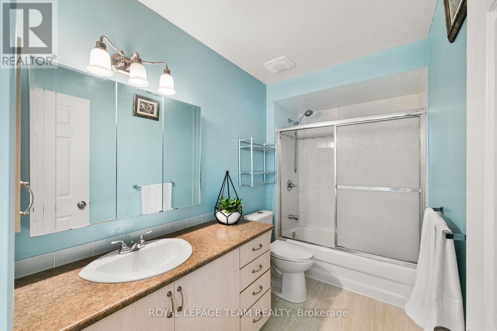 18 Oakham Ridge N, Ottawa, Ontario  K2K 3B3 - Photo 24 - X12712088