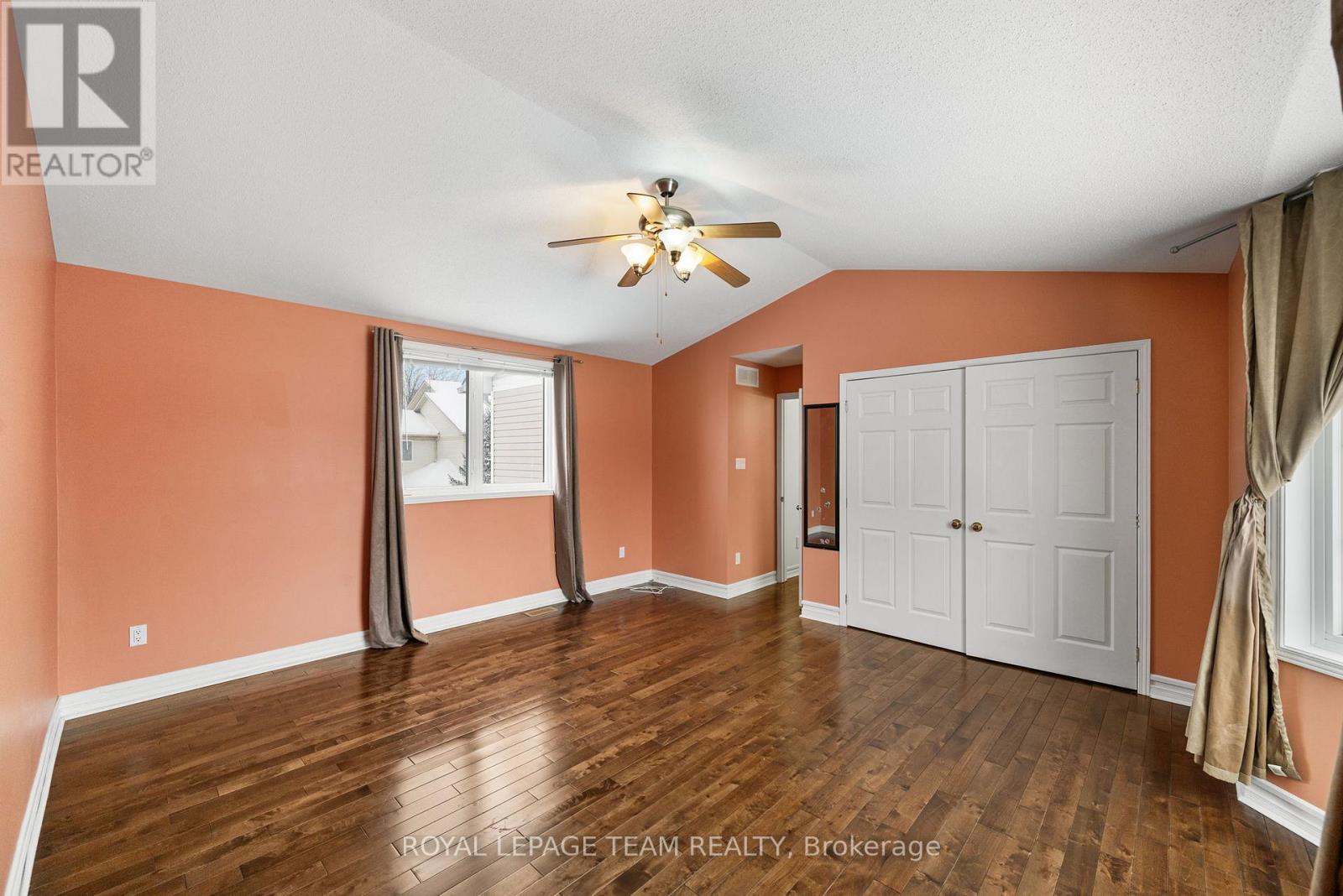 18 Oakham Ridge N, Ottawa, Ontario  K2K 3B3 - Photo 26 - X12712088