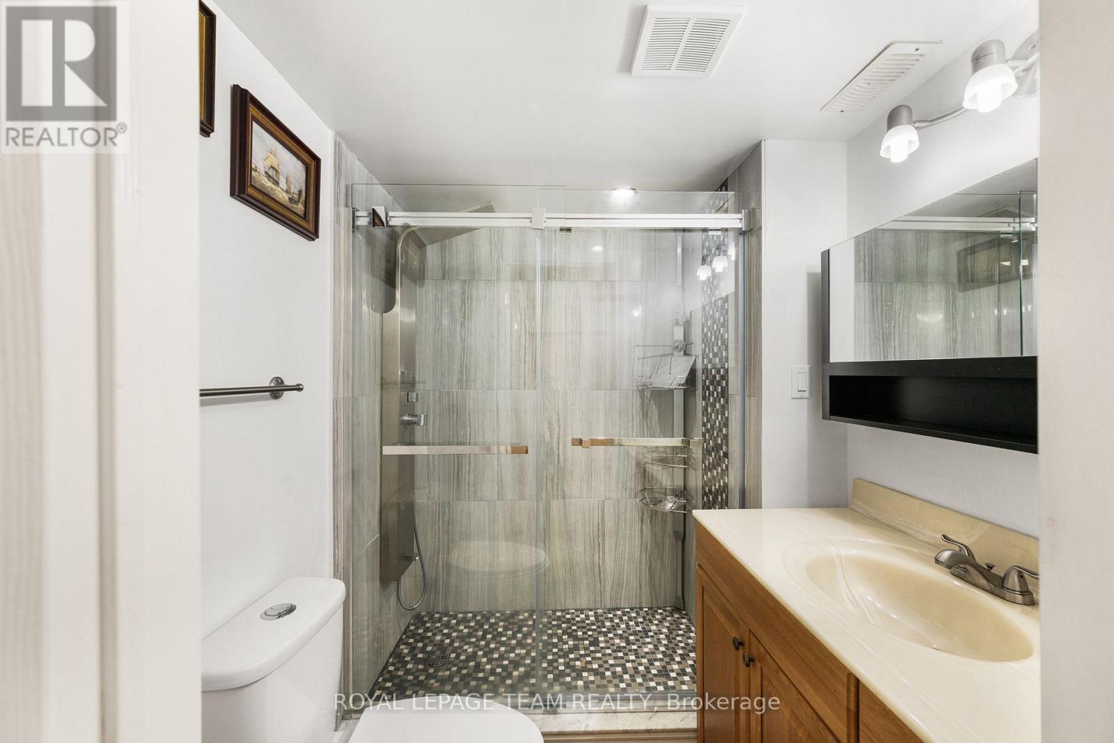 18 Oakham Ridge N, Ottawa, Ontario  K2K 3B3 - Photo 39 - X12712088