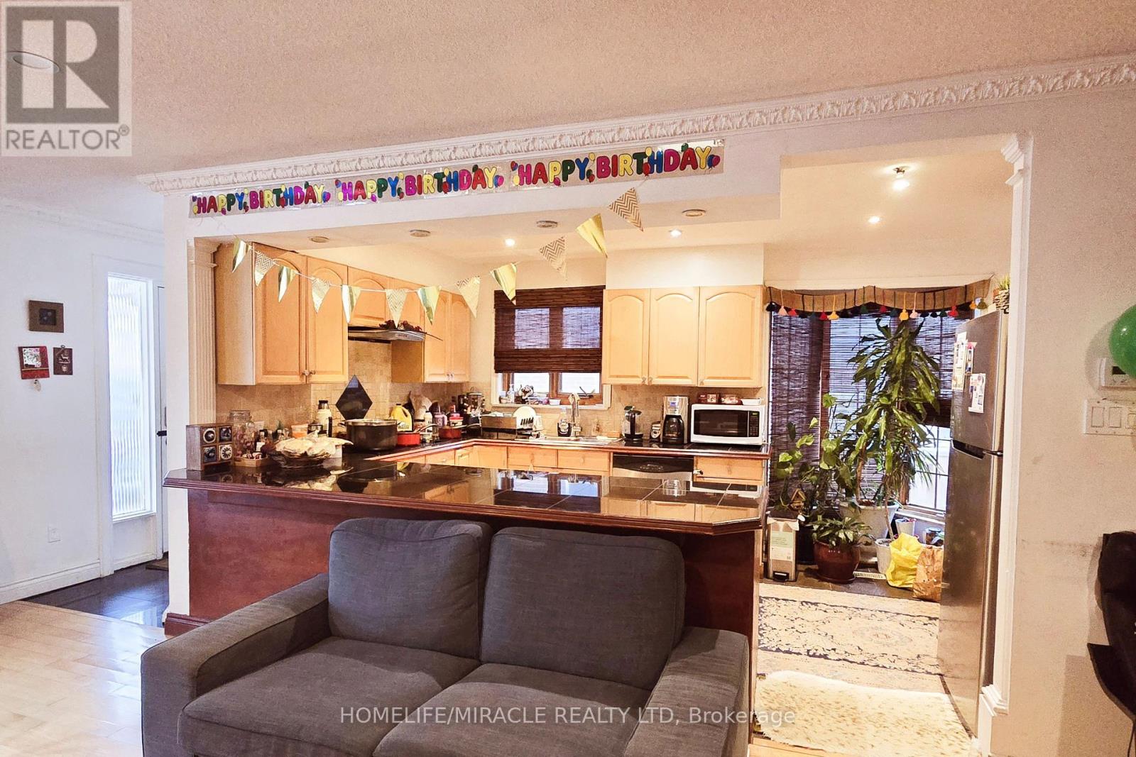 97 Nymark Avenue, Toronto (Don Valley Village), Ontario  M2J 2H1 - Photo 6 - C12549114