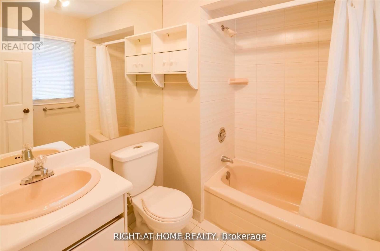 69 Clarinda Drive, Toronto, Ontario  M2K 2V2 - Photo 10 - C12712064