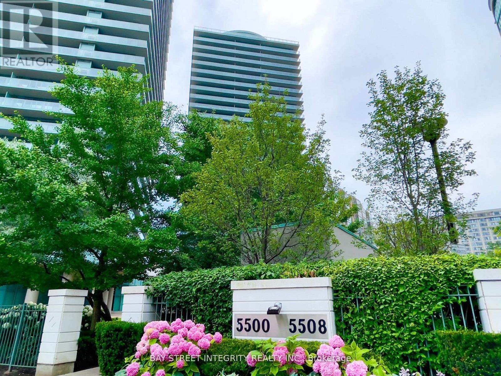 1011 - 5500 Yonge Street, Toronto, Ontario  M2N 7L1 - Photo 2 - C12712082